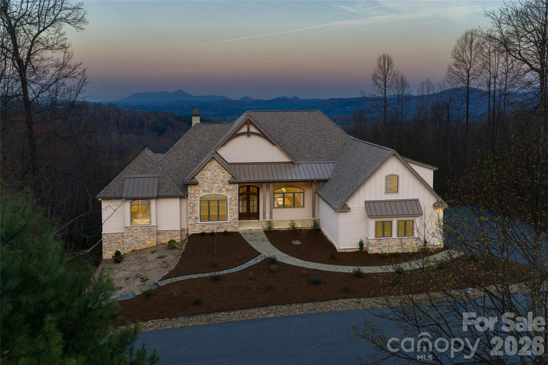 527 Falkirk Way