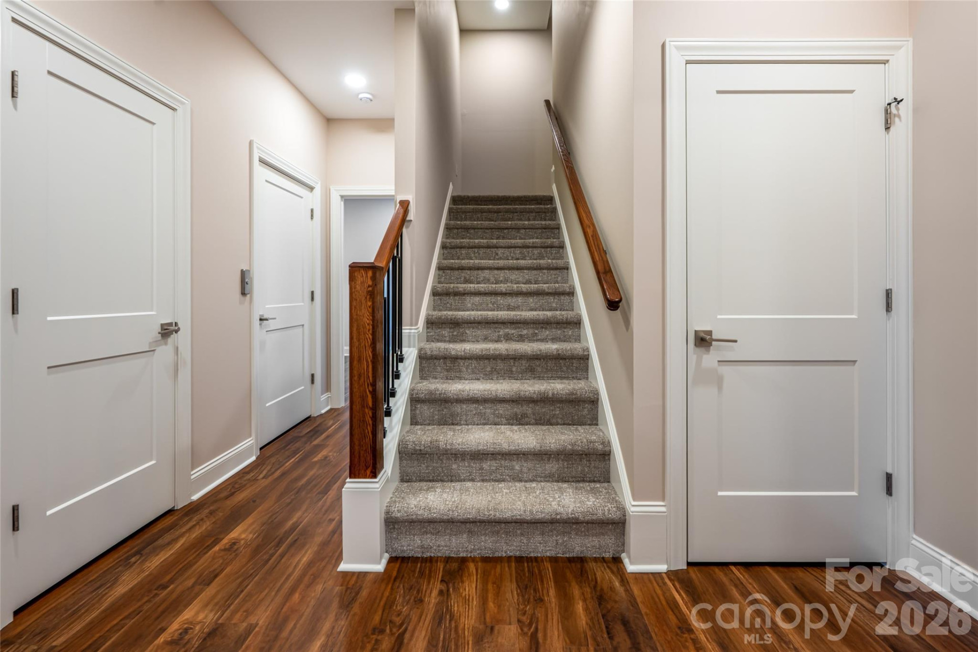 527 Falkirk Way - Photo 33