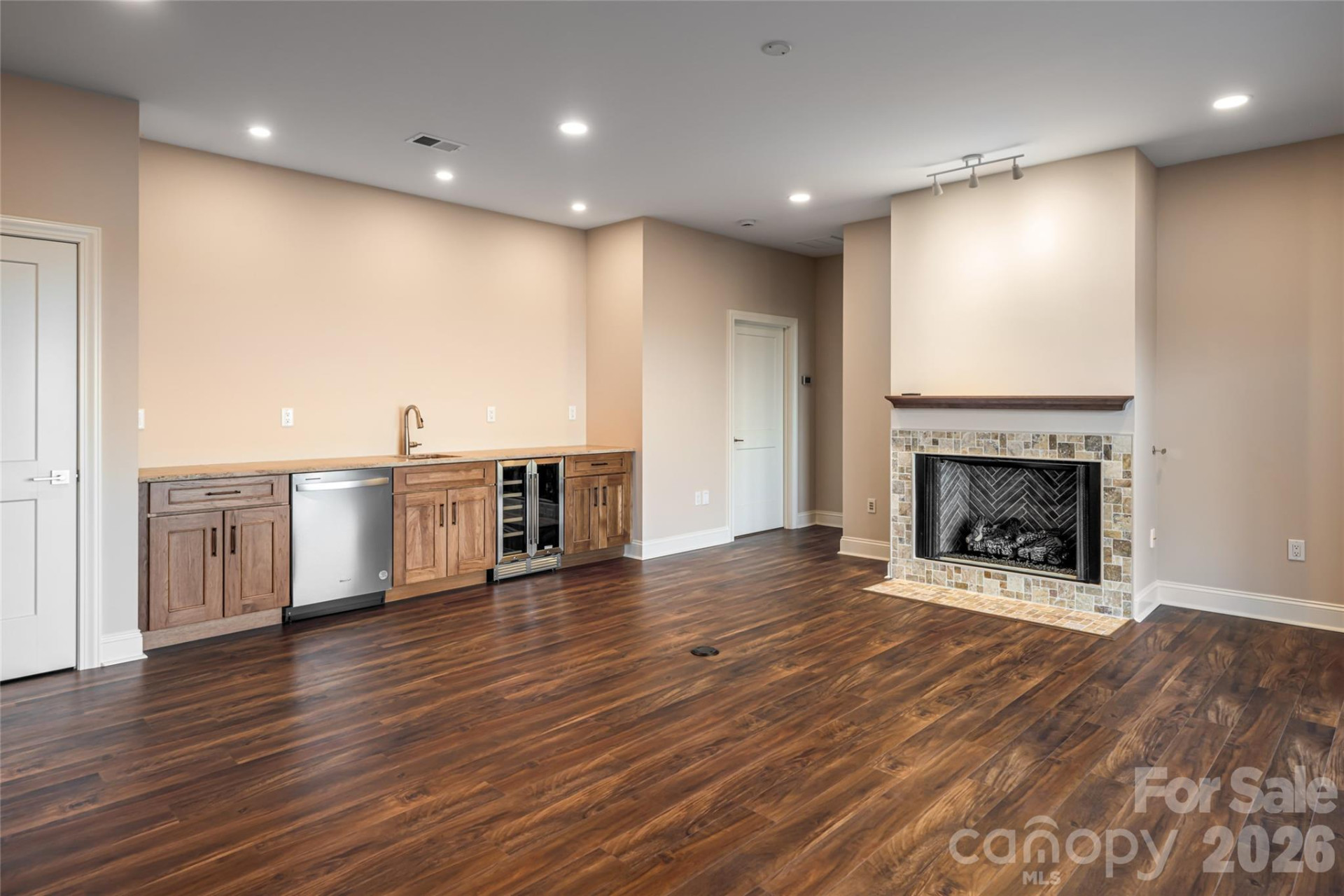 527 Falkirk Way - Photo 38