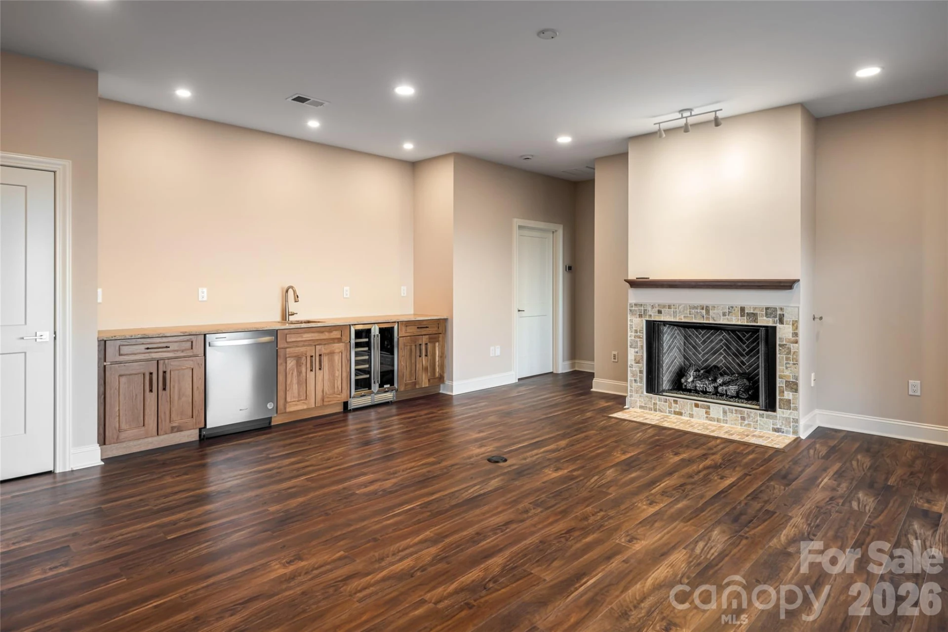 527 Falkirk Way - Photo 38