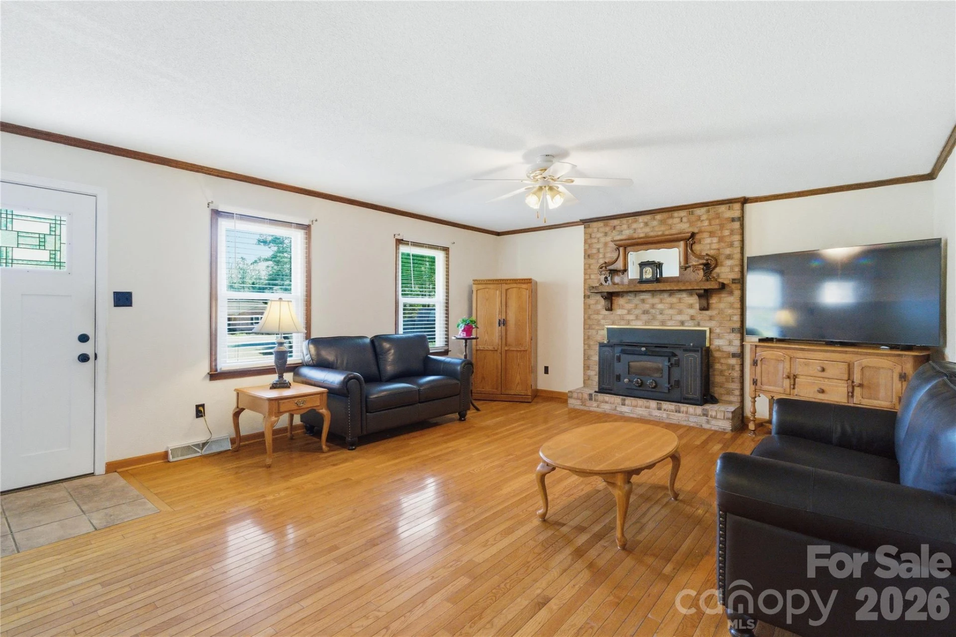 854 Idlewild Drive - Photo 2