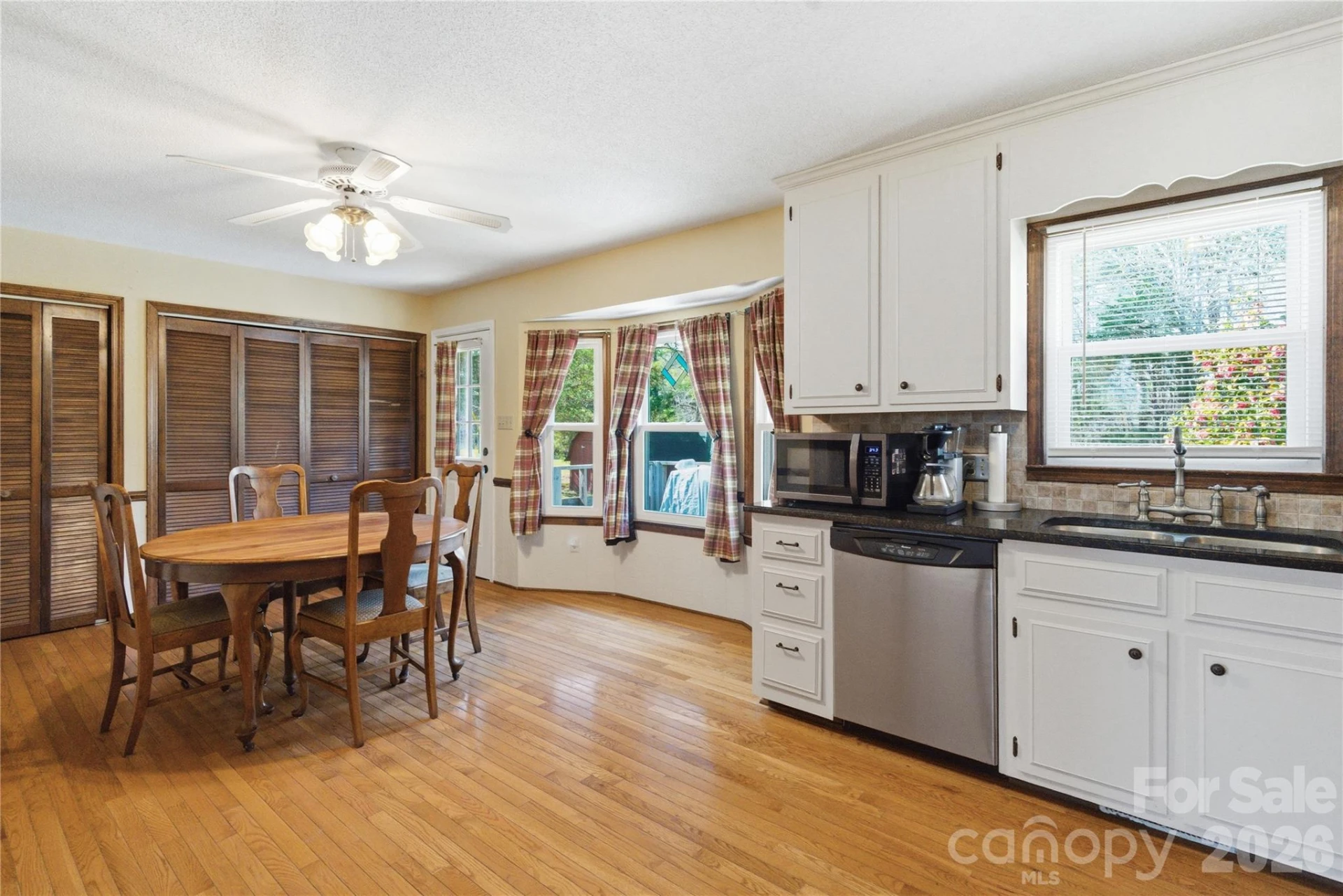 854 Idlewild Drive - Photo 8