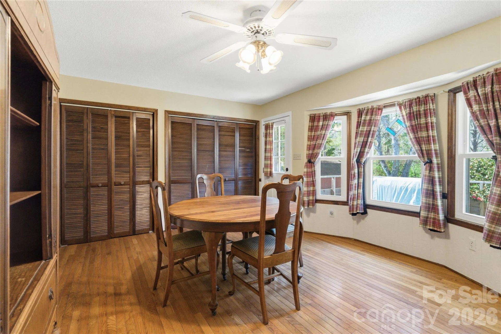 854 Idlewild Drive - Photo 9