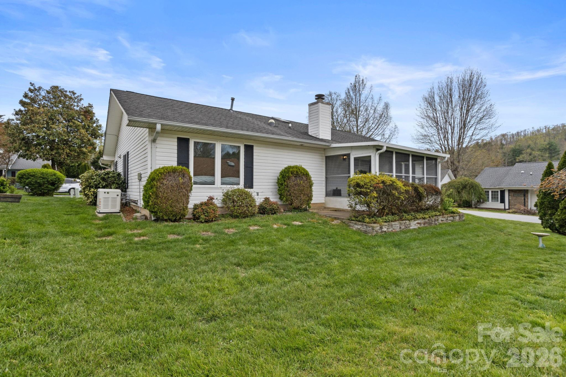 551 Woodfield Lane - Photo 14
