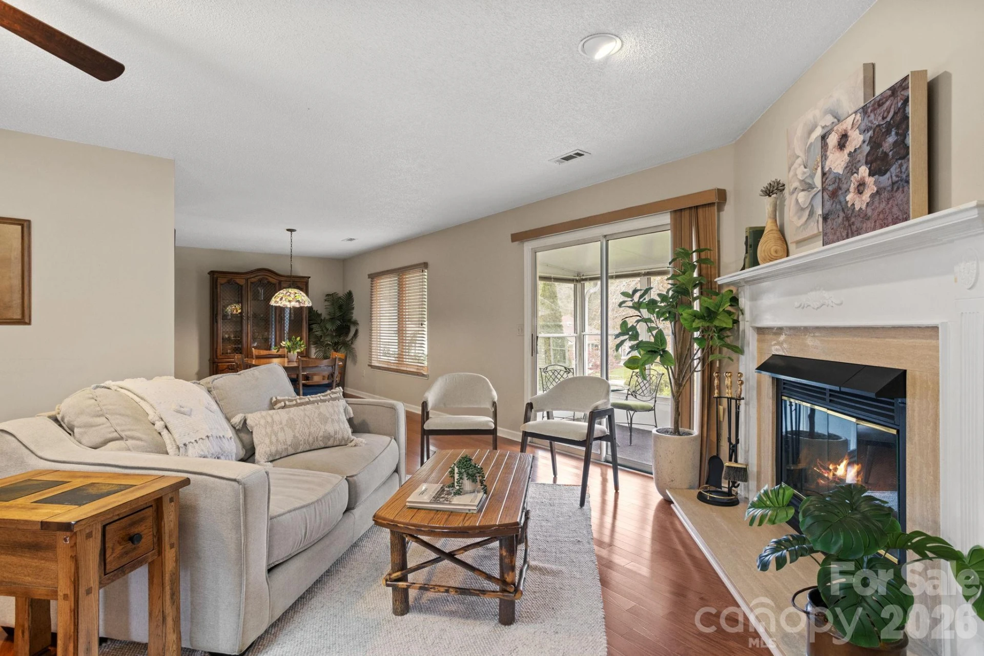 551 Woodfield Lane - Photo 4