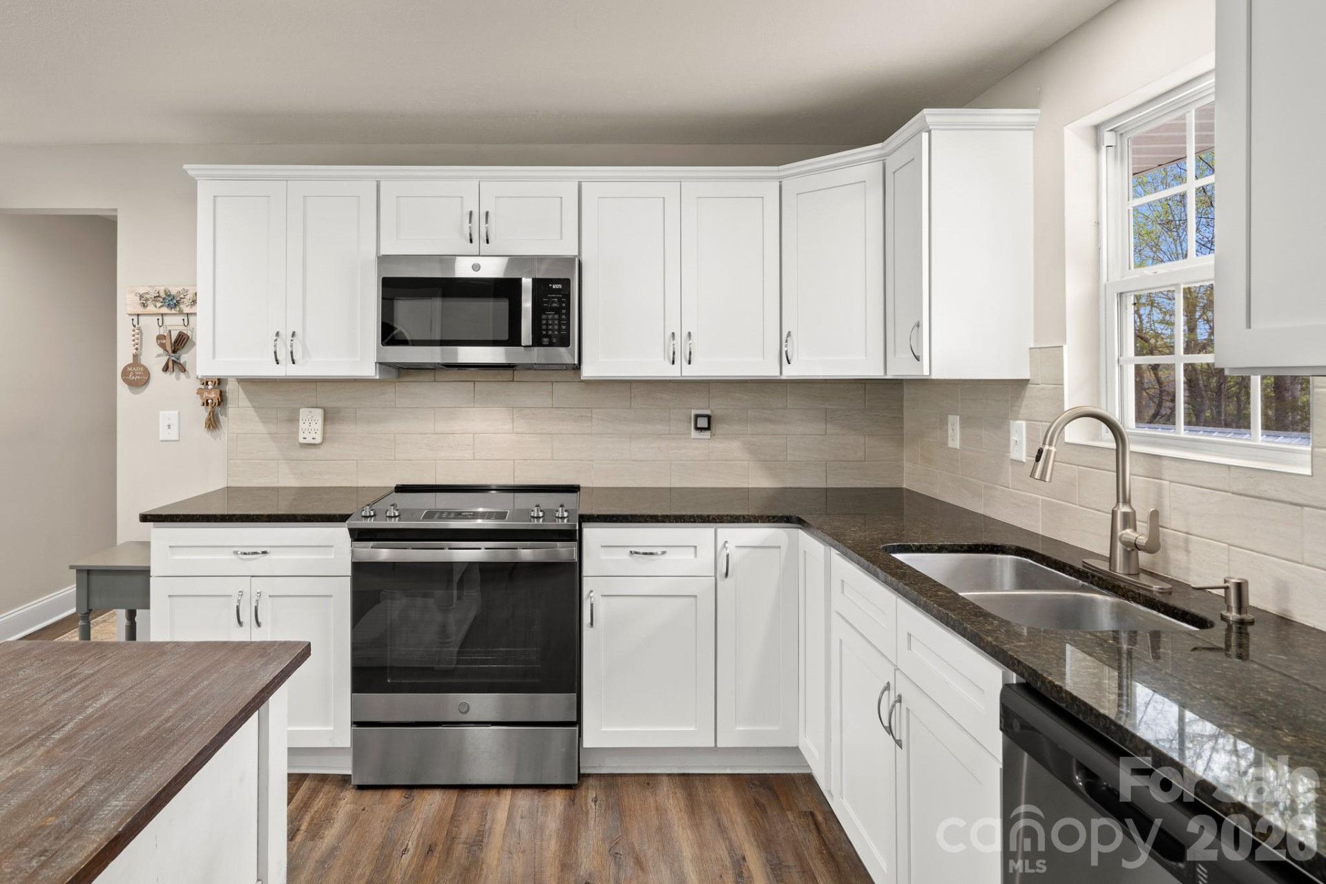 154 Shadowgate Drive - Photo 11
