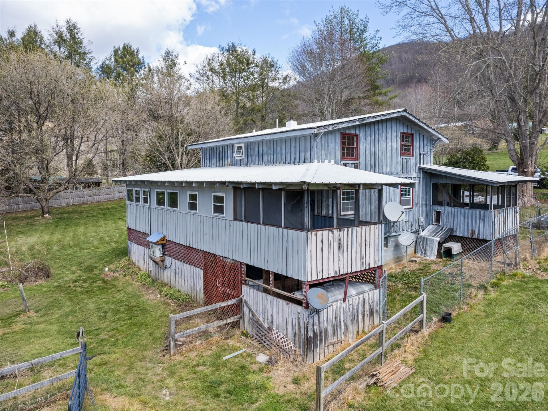 838 Hidden Valley Road - Photo 4