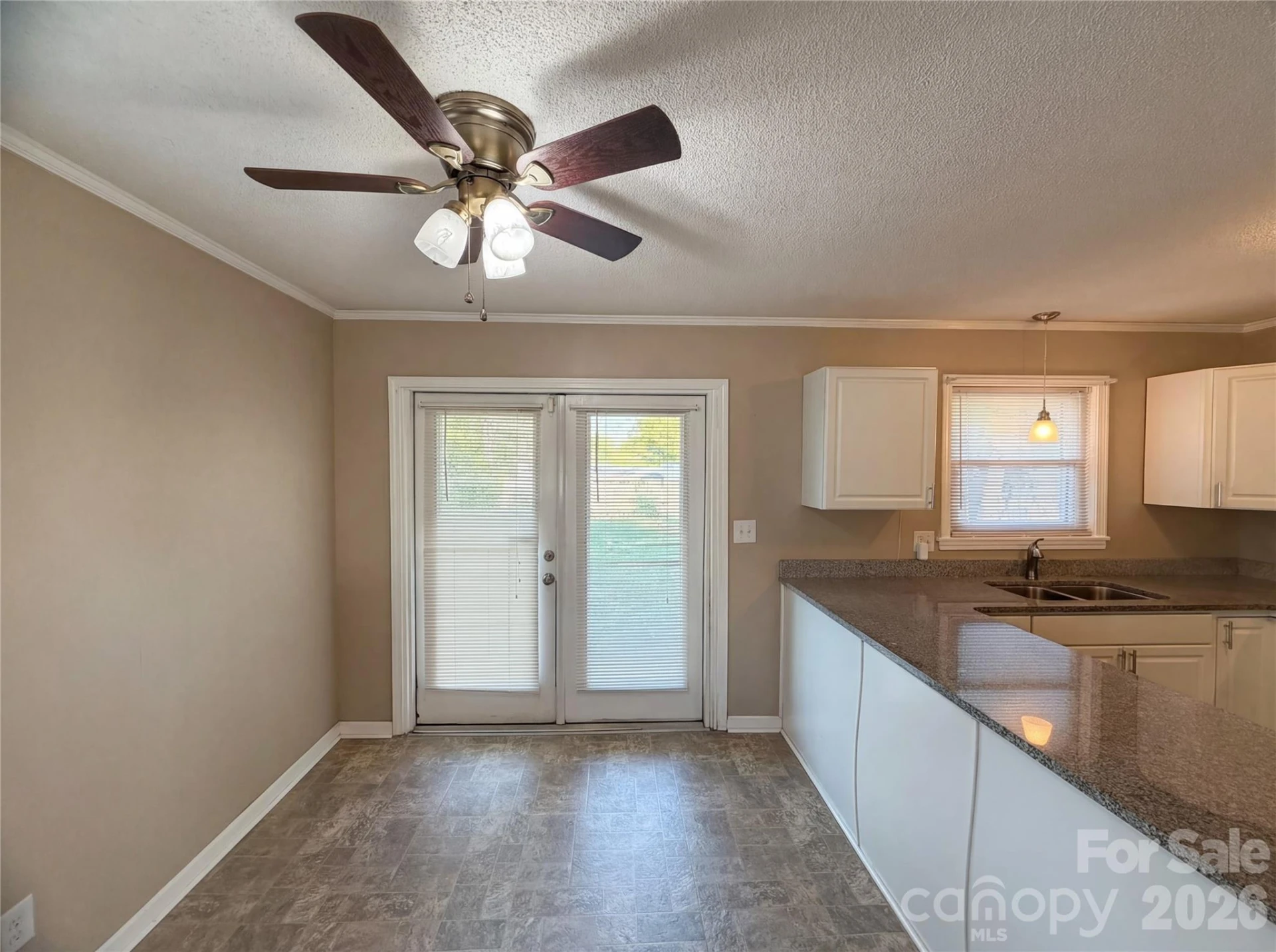 290 Salem Avenue - Photo 8