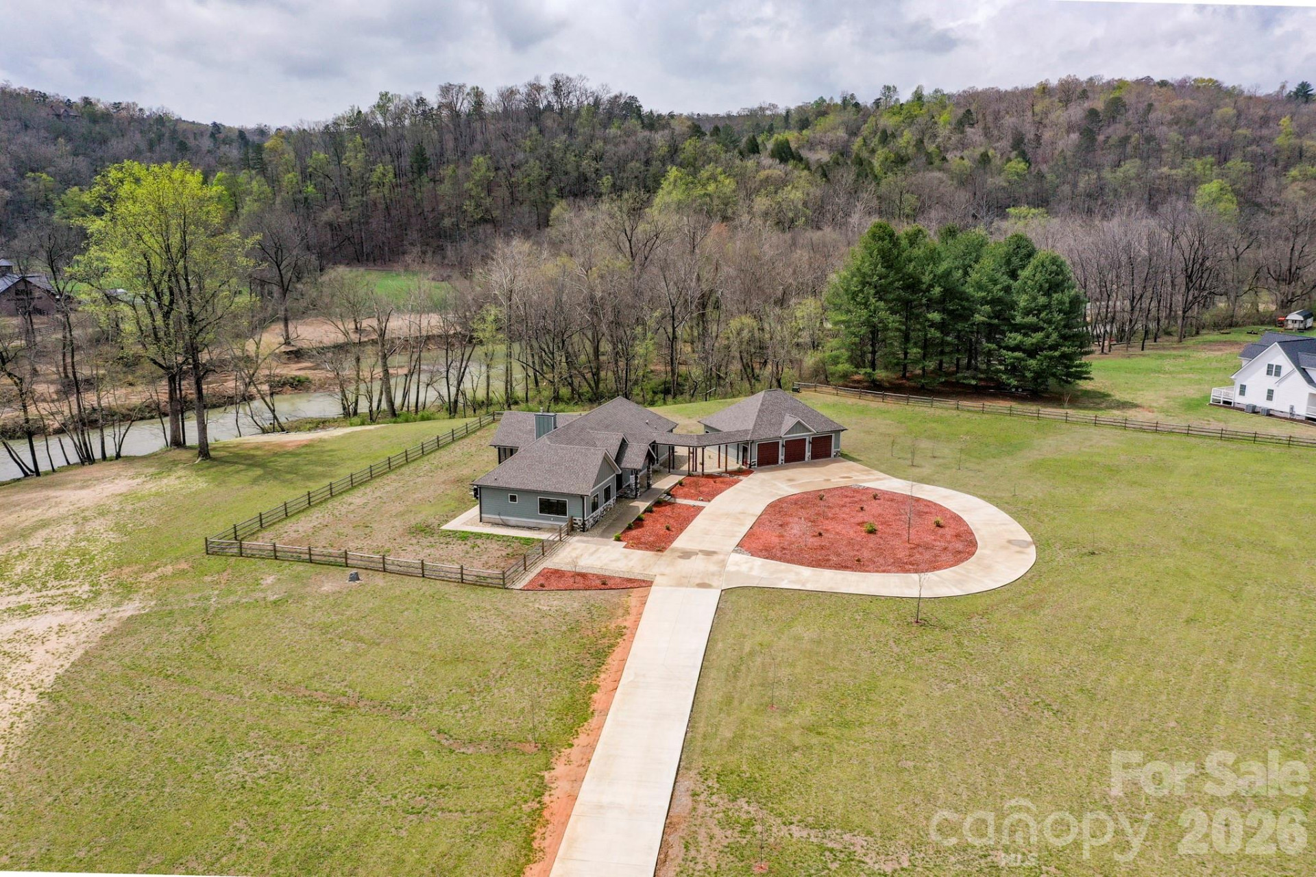 118 McOwenben Pass - Photo 2