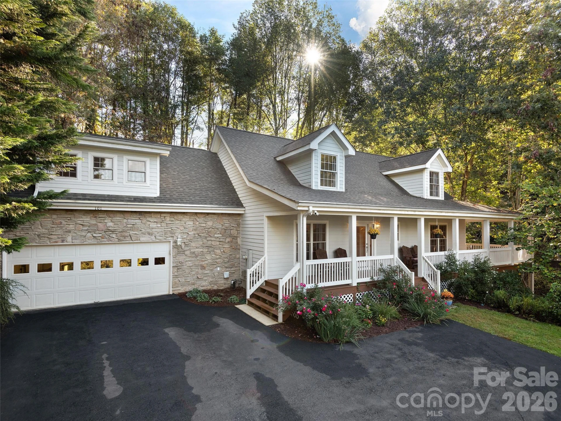 101 Skyview Drive - Photo 2