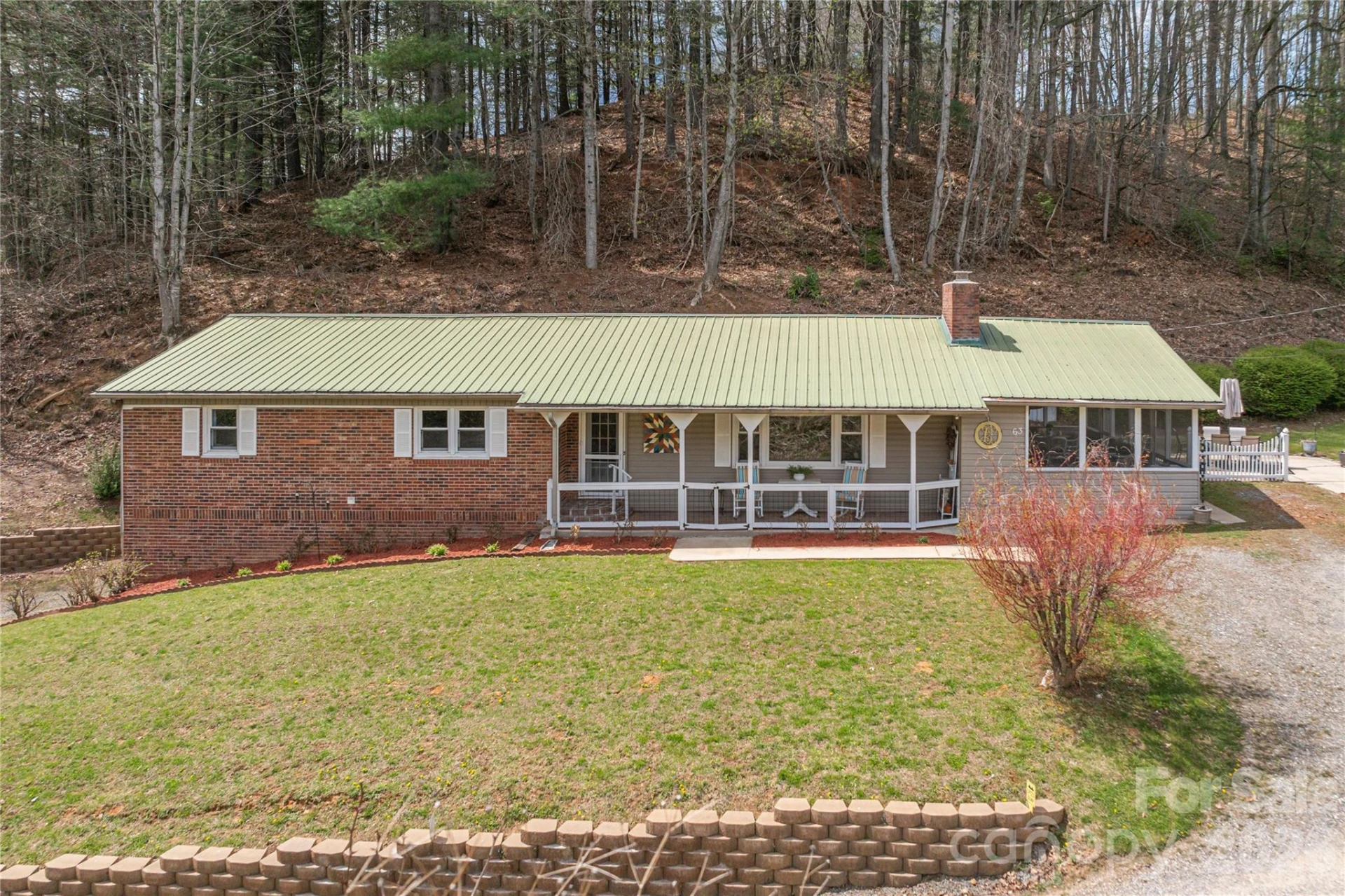 63 Memory Drive - Photo 2