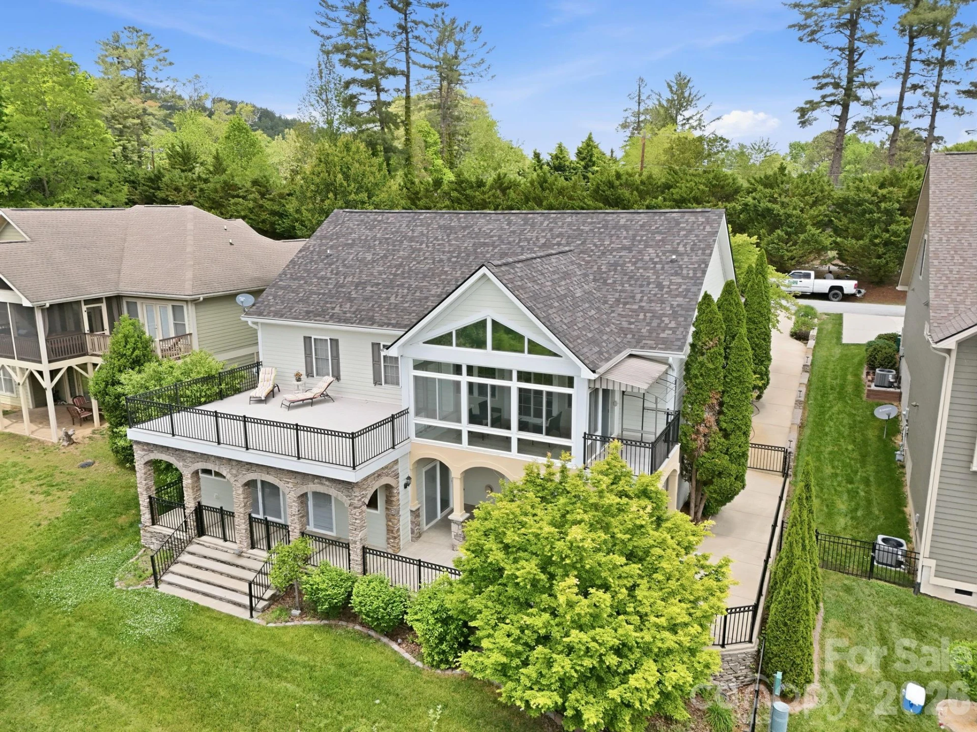 612 Vista Falls Road - Photo 3