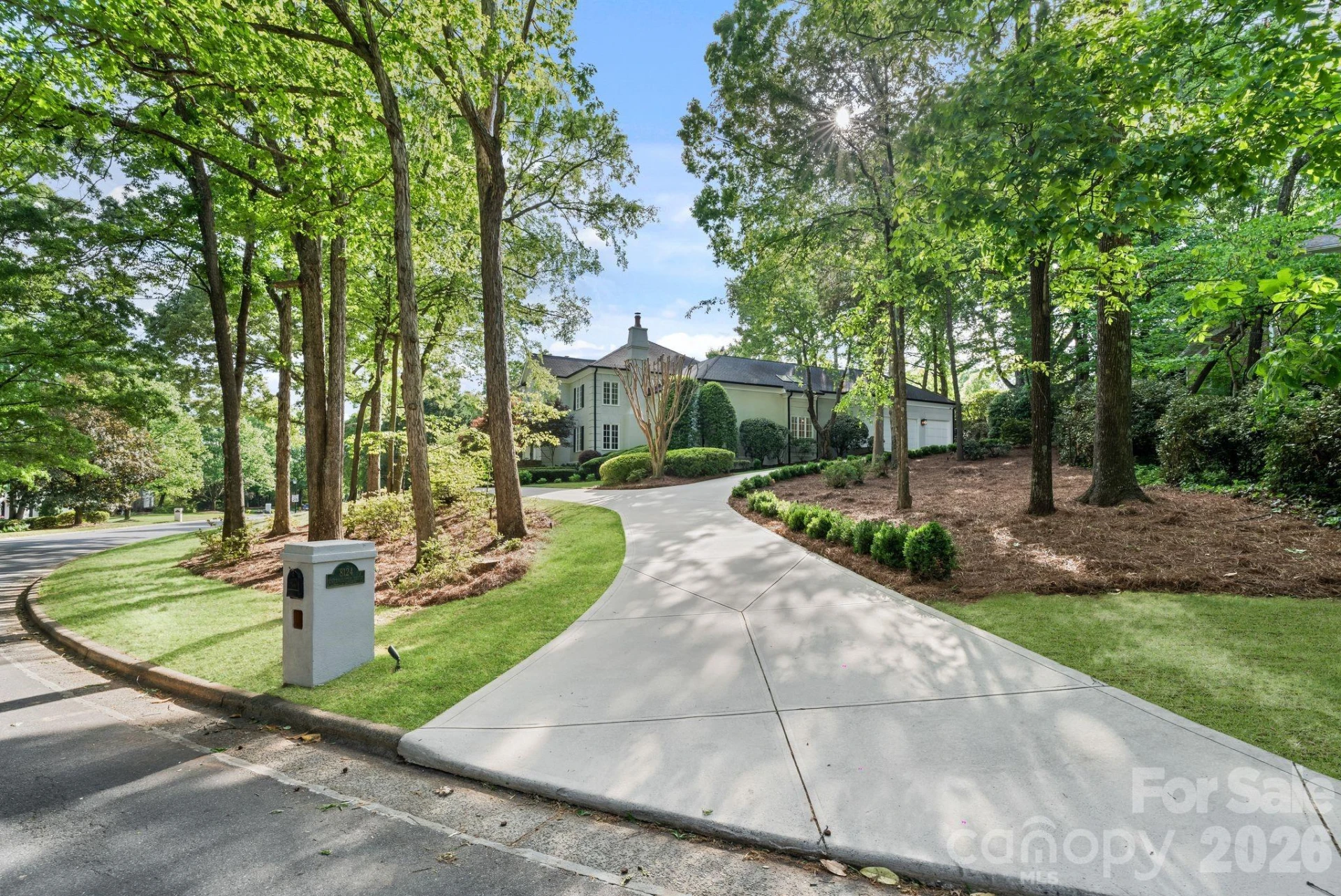 8124 Greencastle Drive - Photo 44