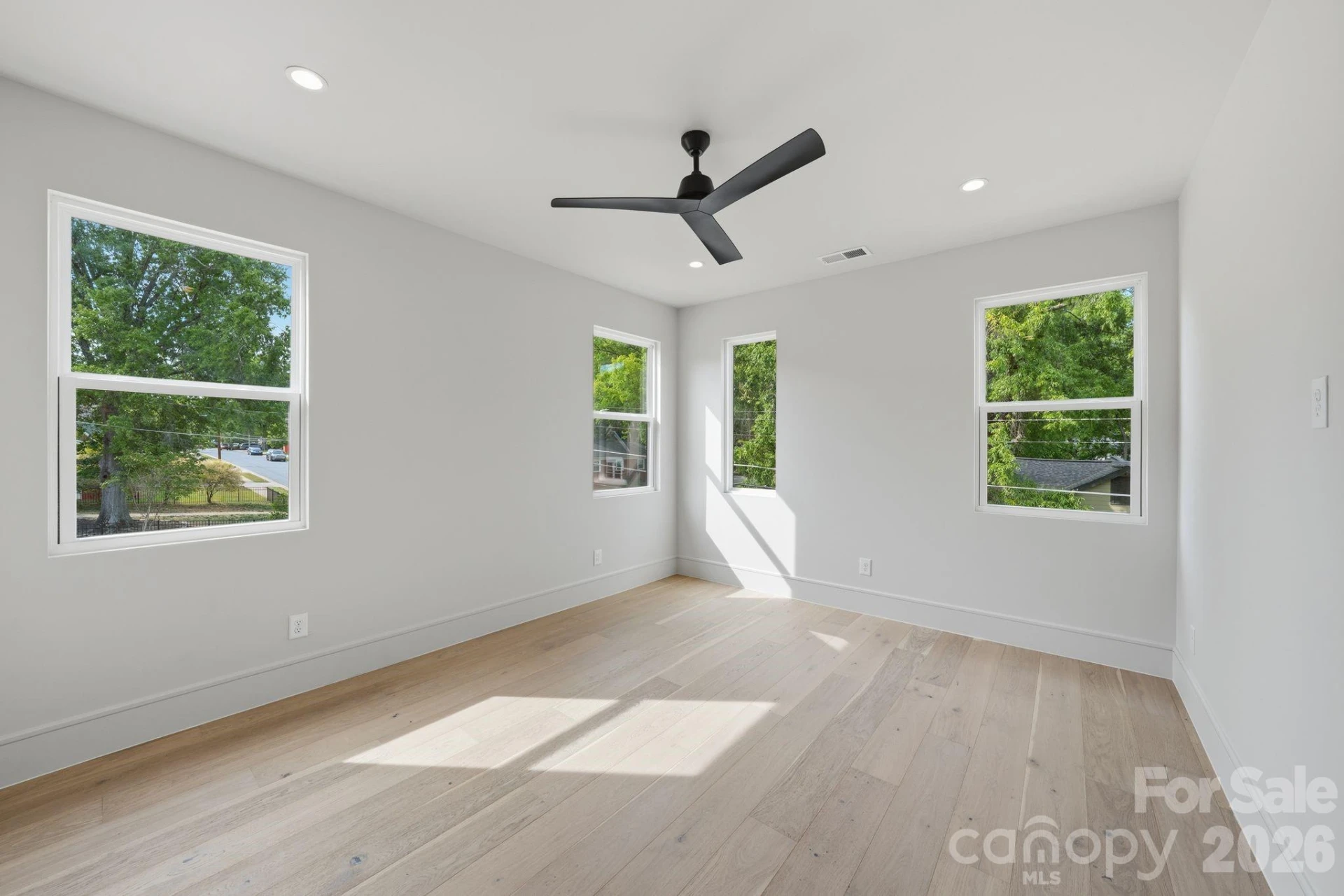 1404 Downs Avenue - Photo 36