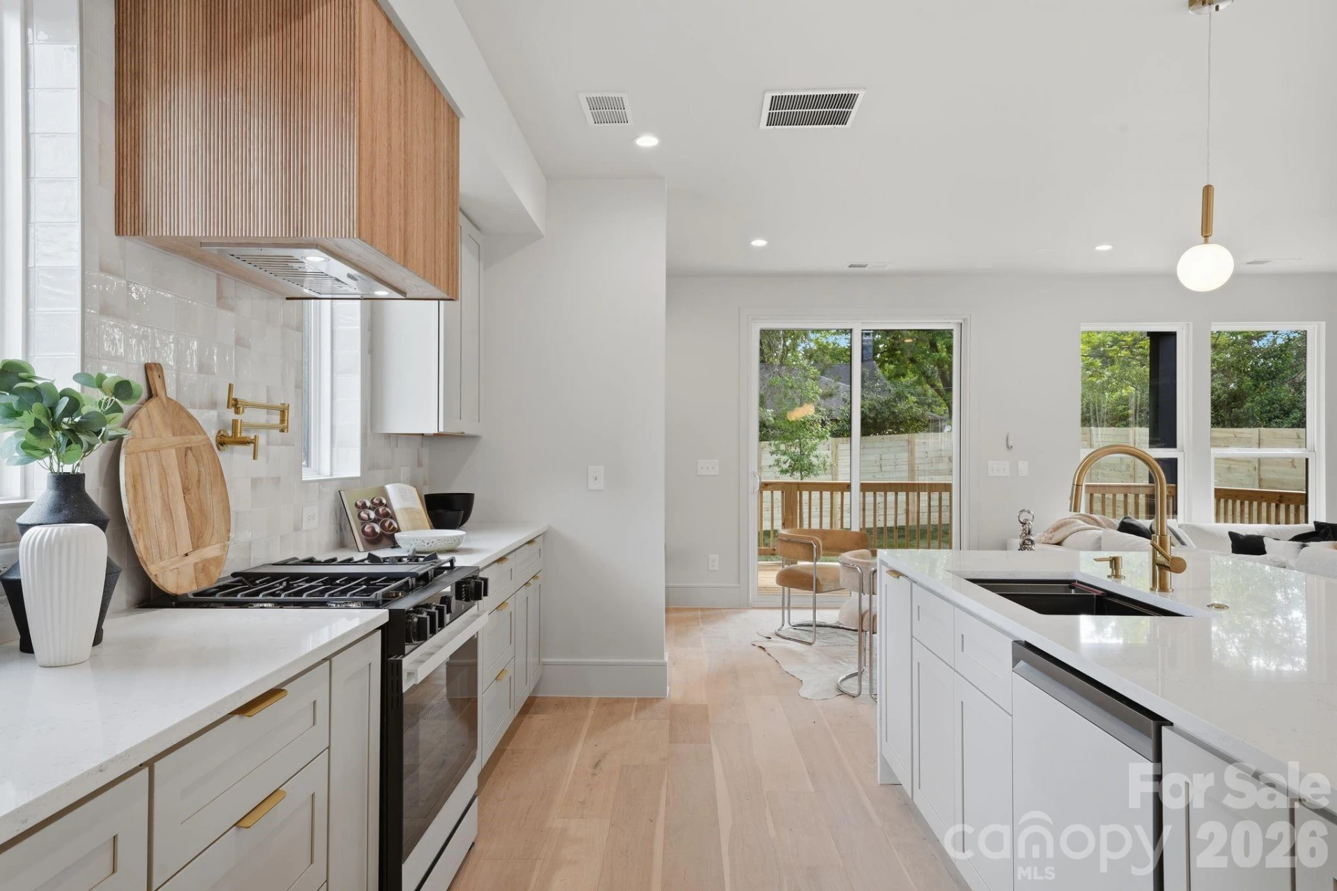1404 Downs Avenue - Photo 10