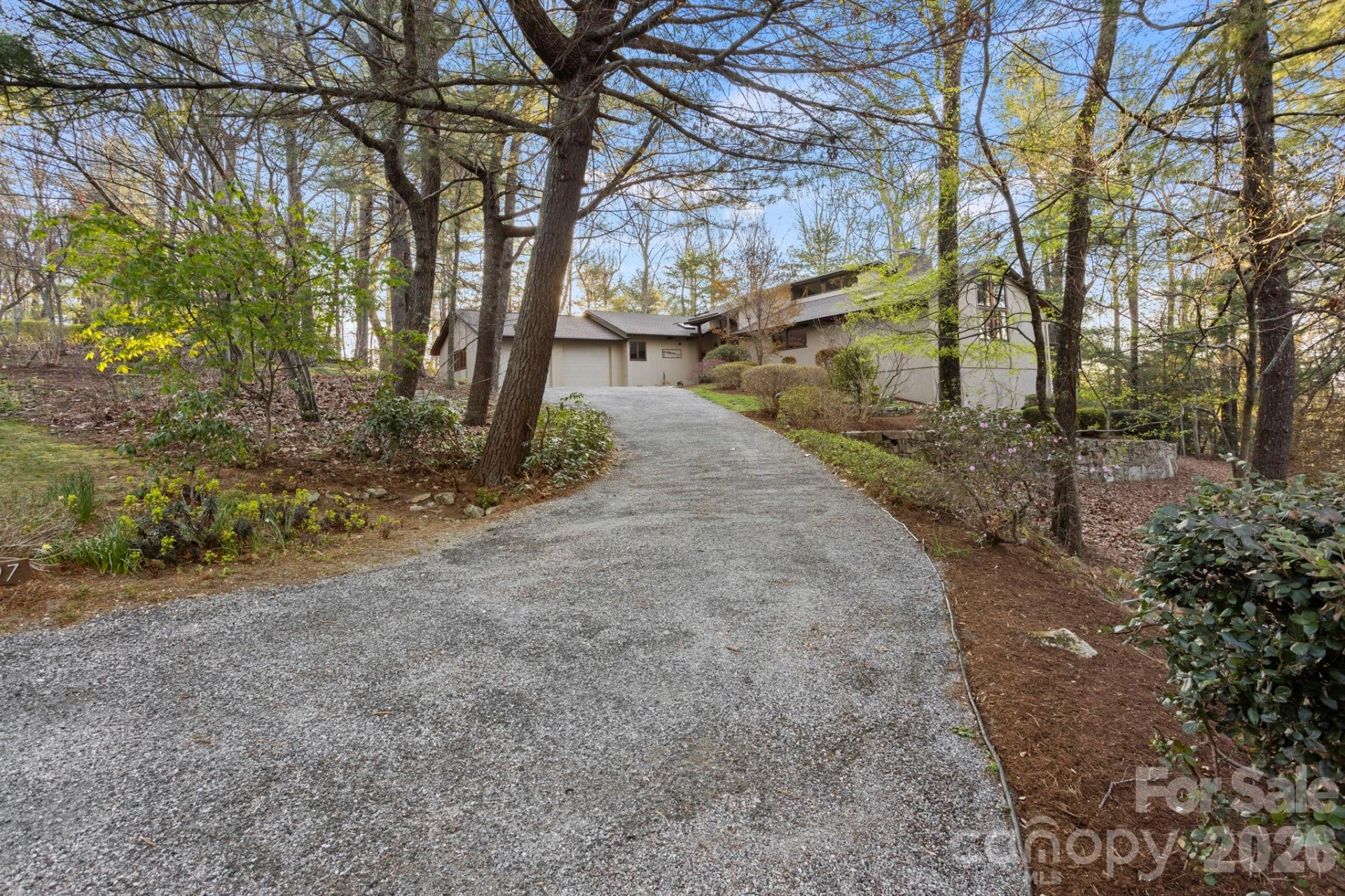 207 Maple Hill Drive - Photo 4