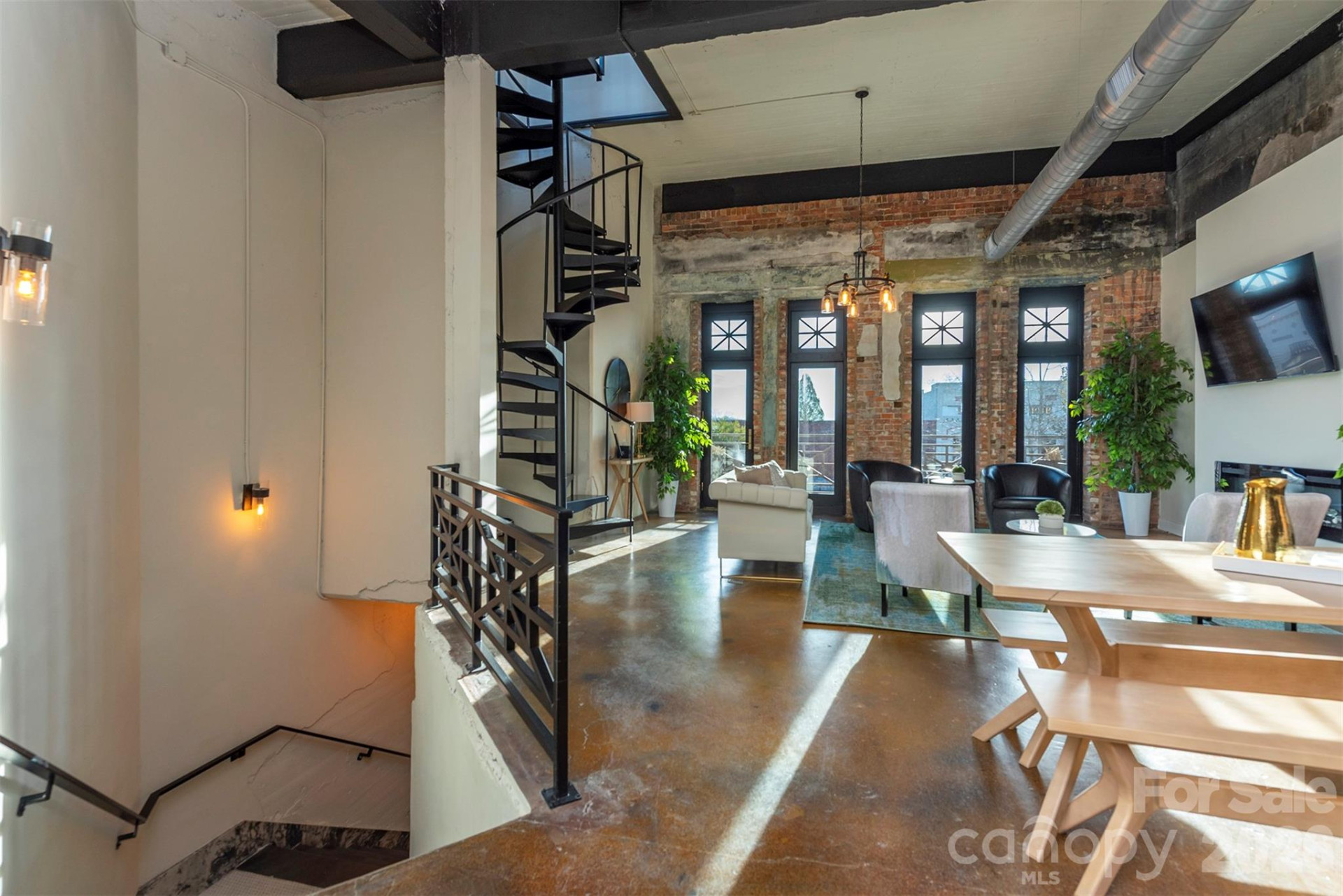 225 Main Street - Photo 7