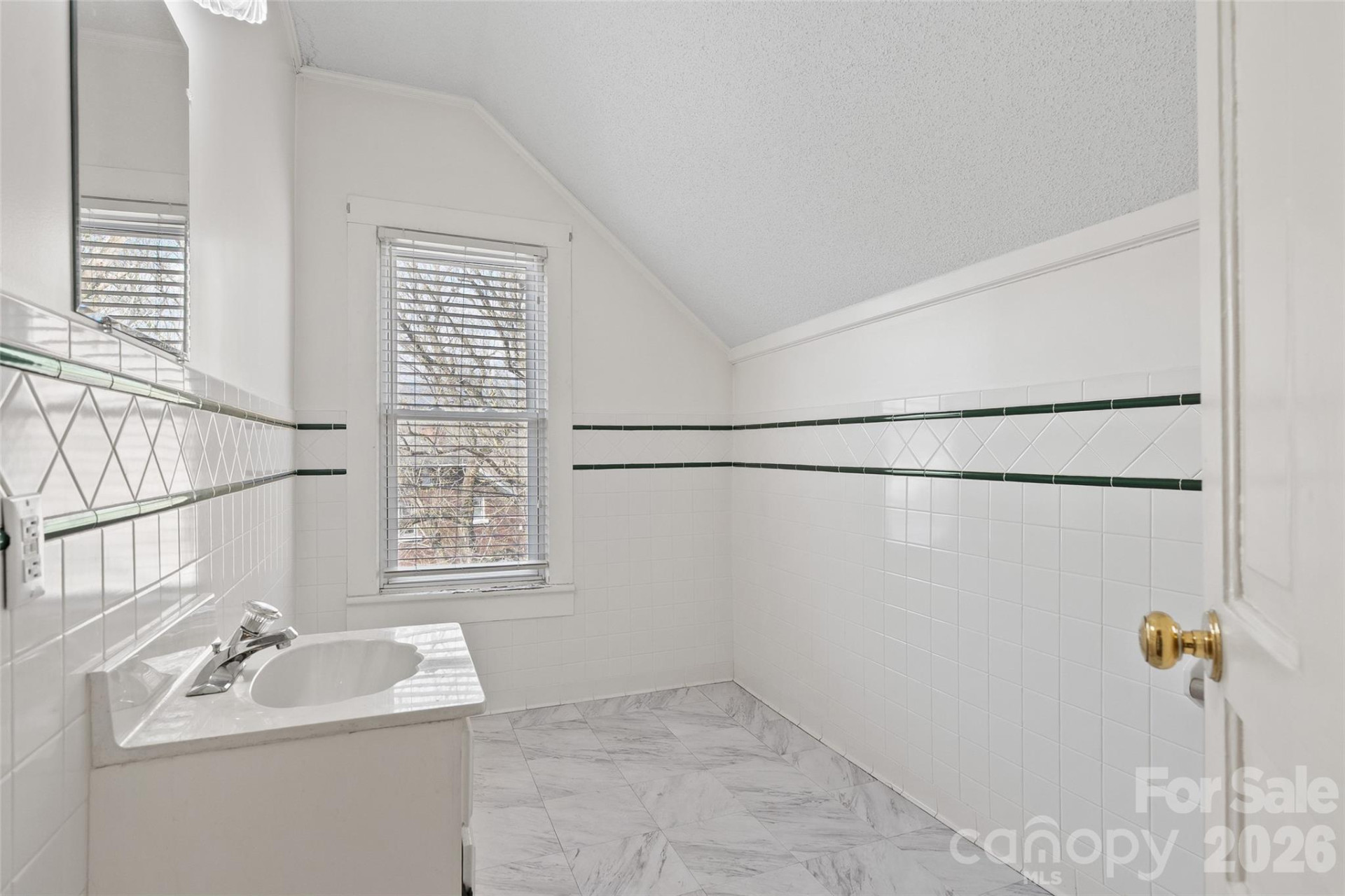 89 Walnut Street - Photo 20