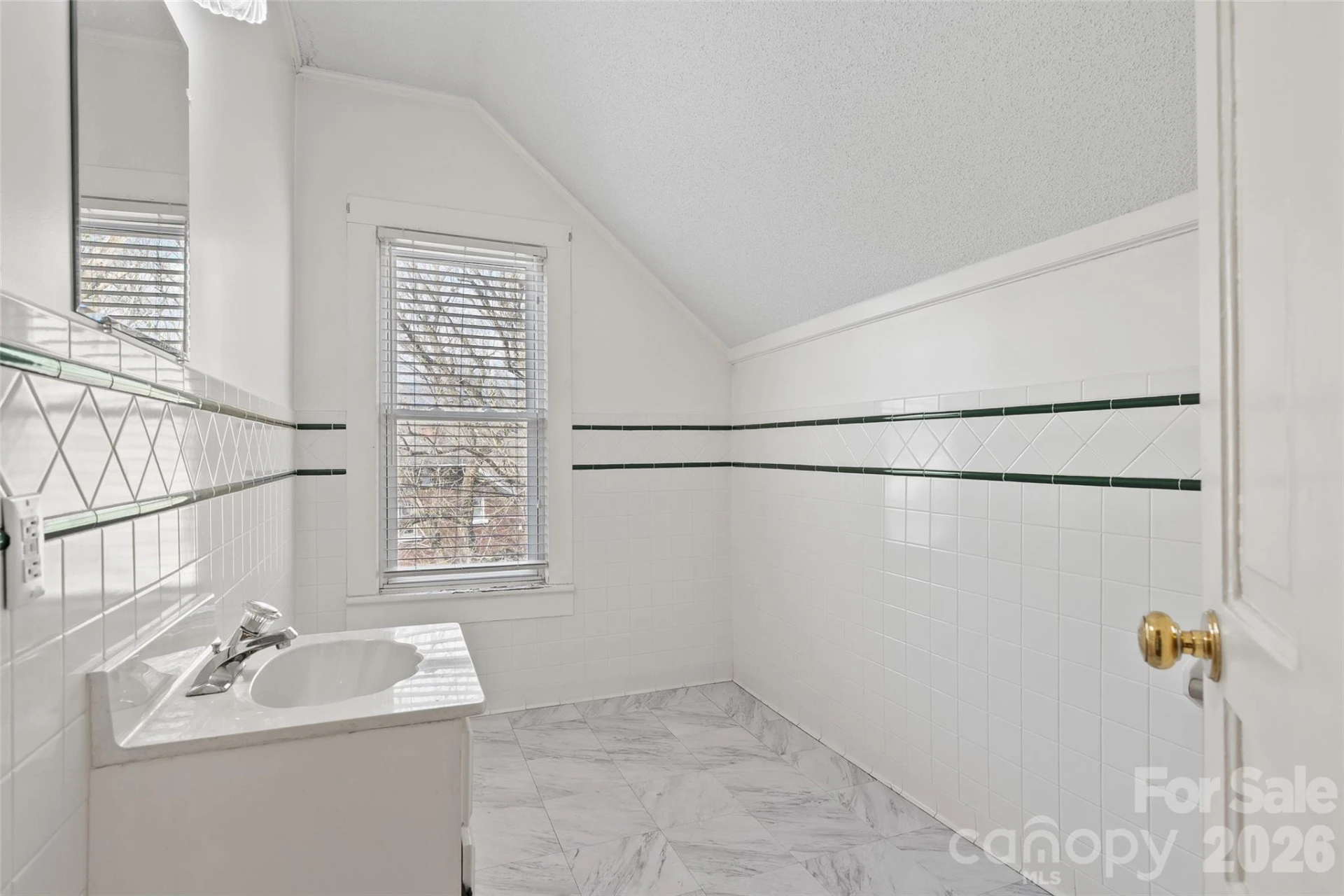 89 Walnut Street - Photo 20