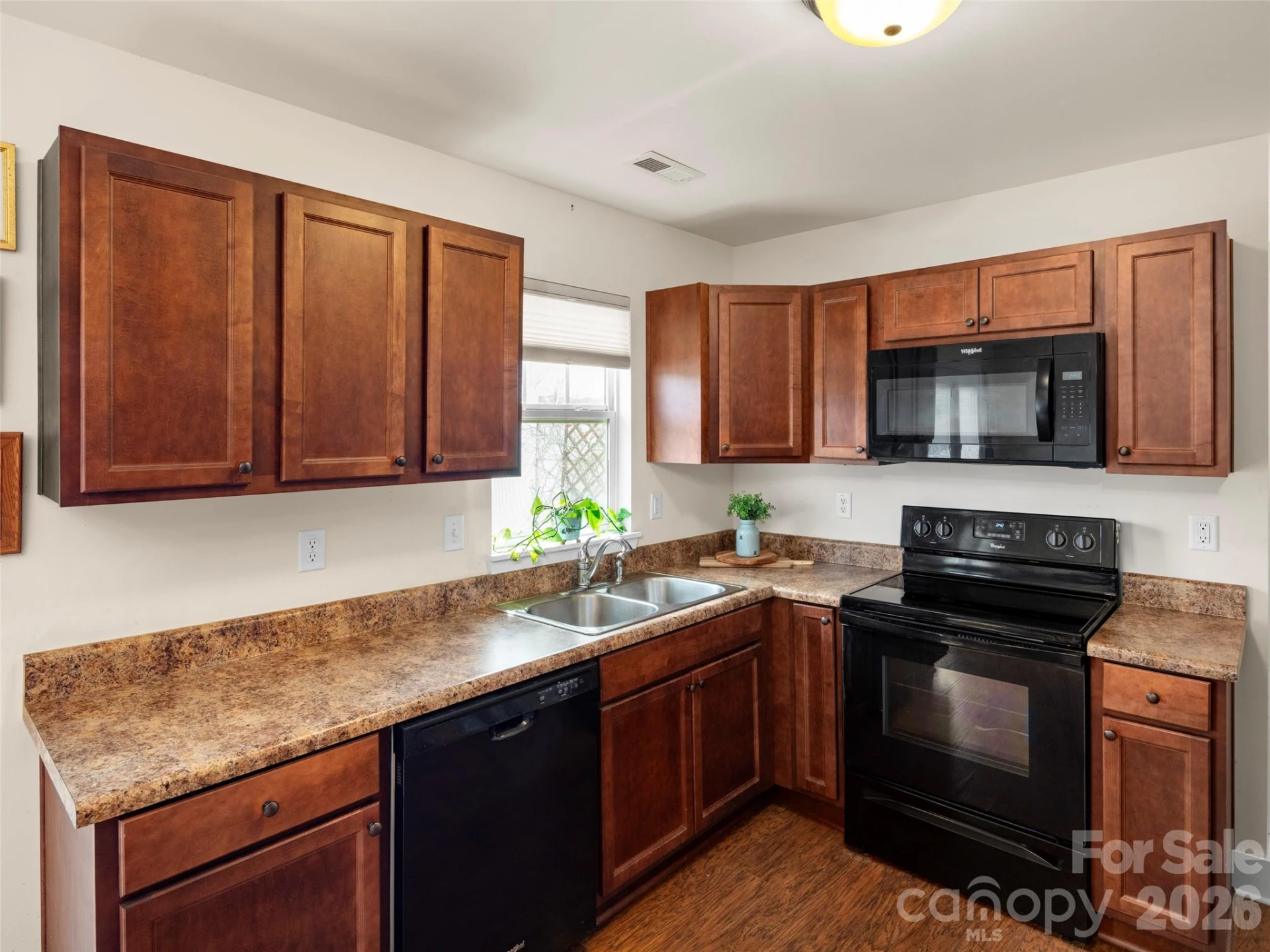101 Monmouth Way - Photo 7