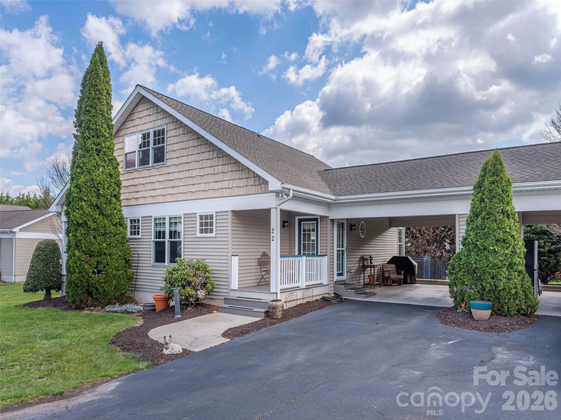 22 Cottage Loop