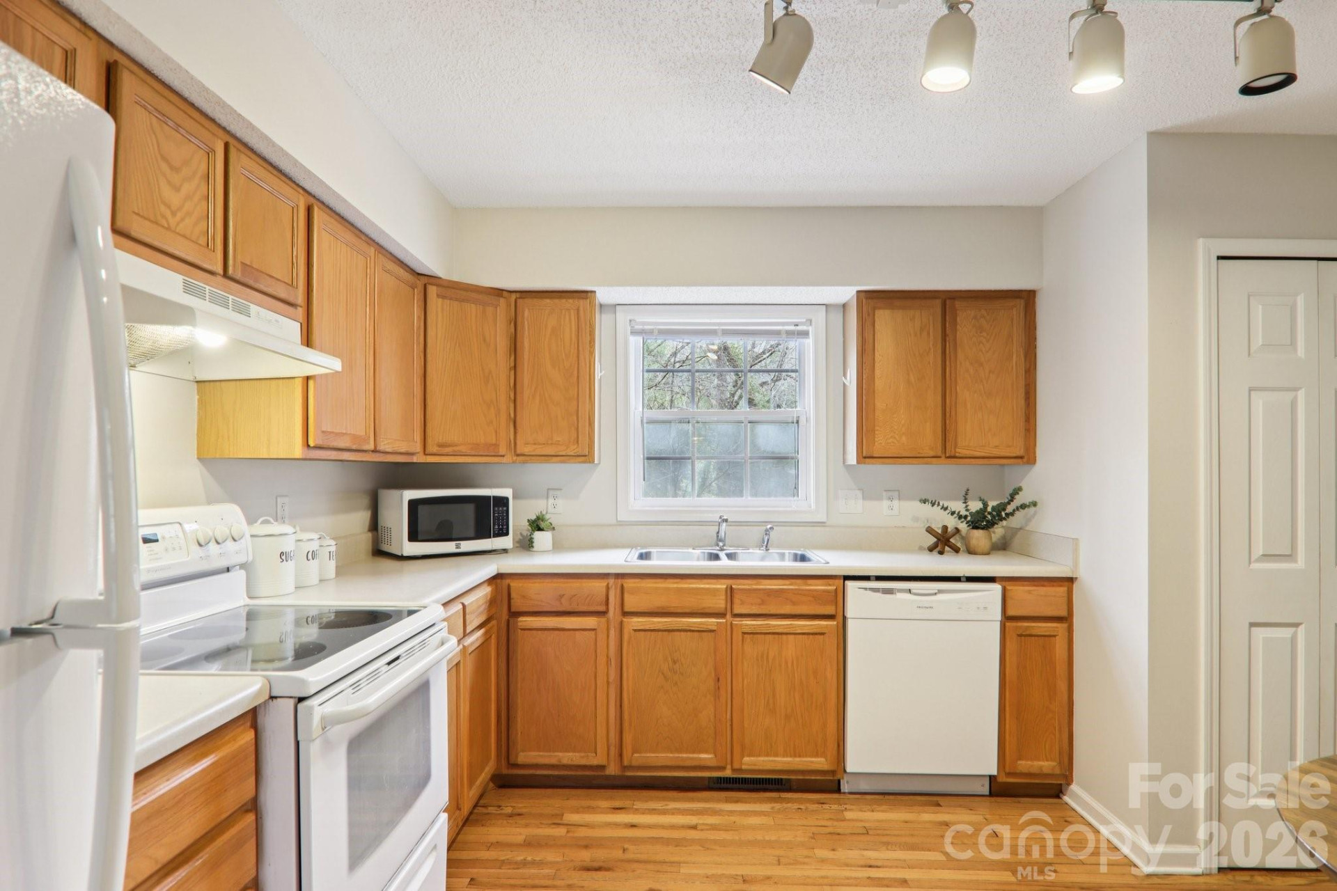 17 Castle Street - Photo 15