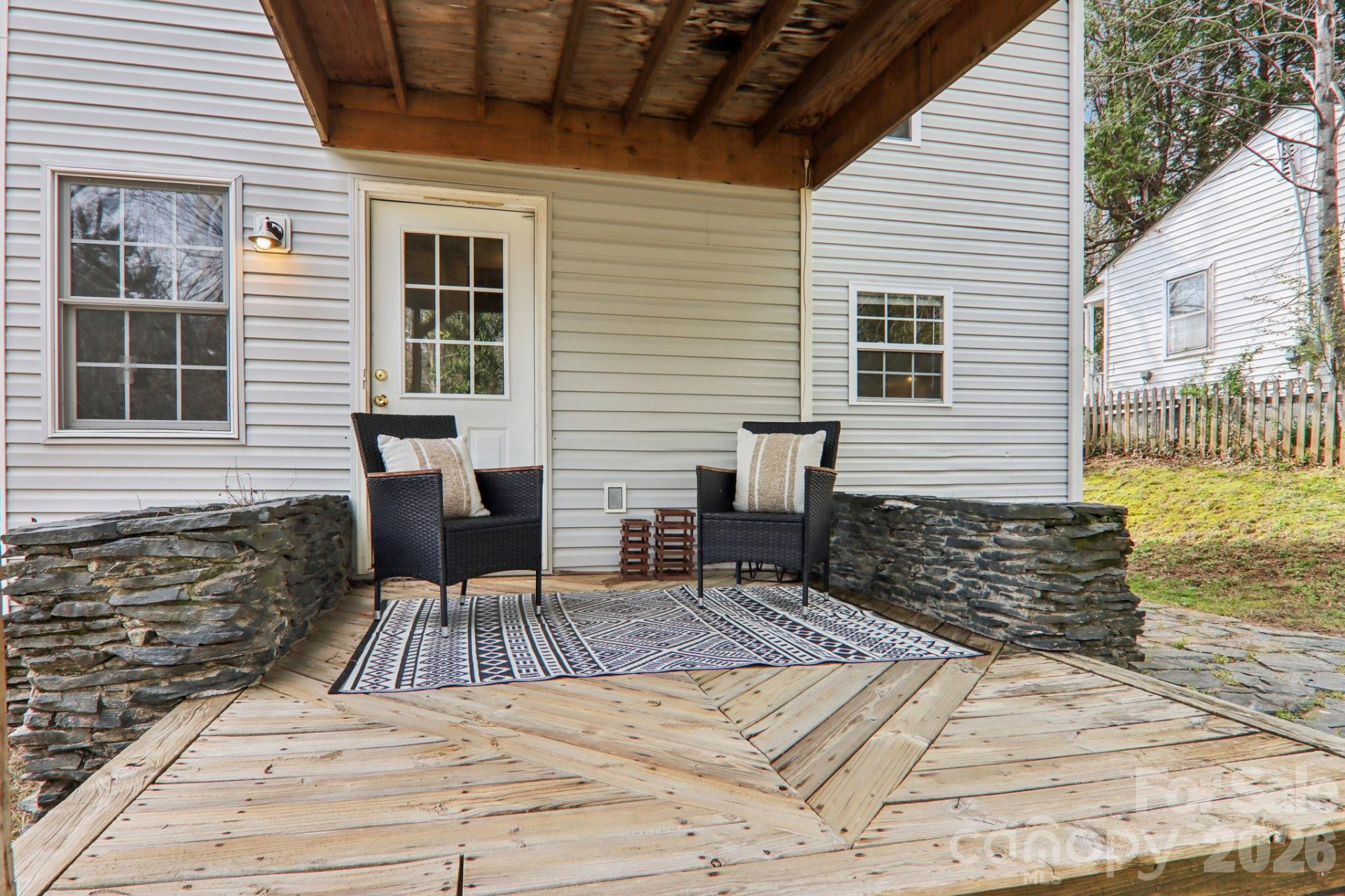 17 Castle Street - Photo 32