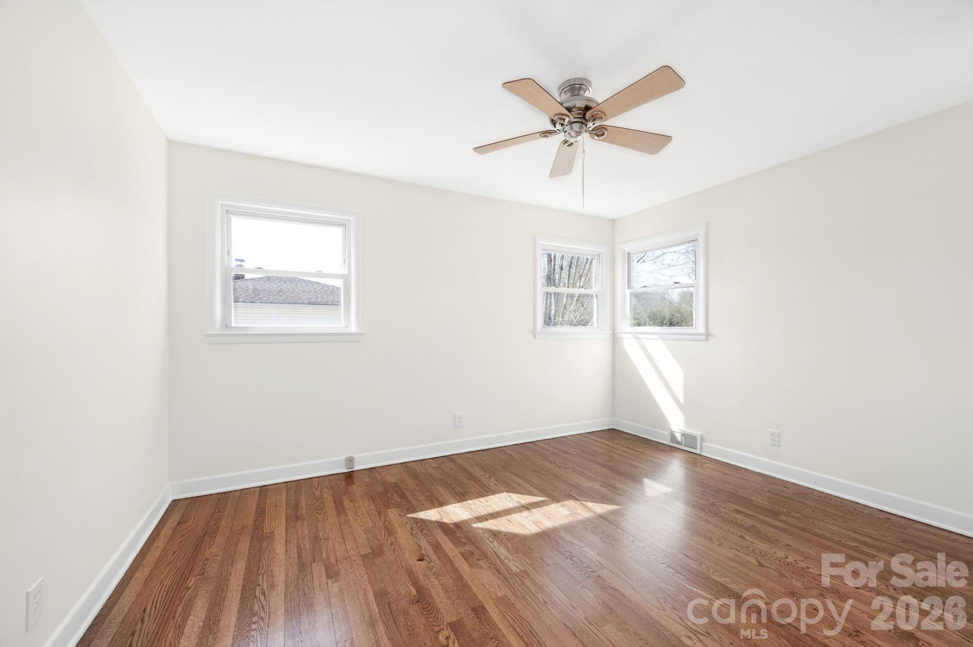 8 Pershing Road - Photo 14