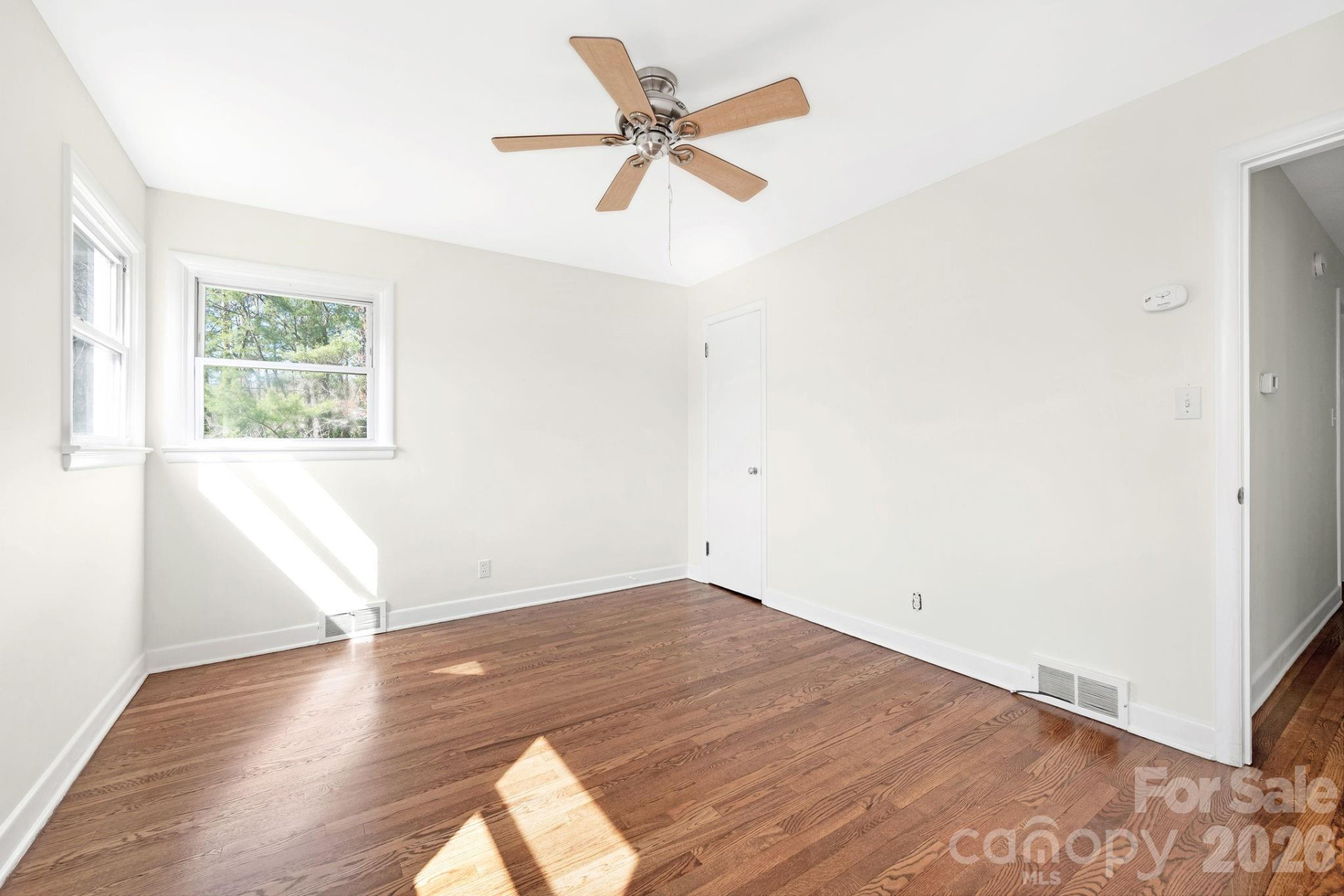 8 Pershing Road - Photo 16