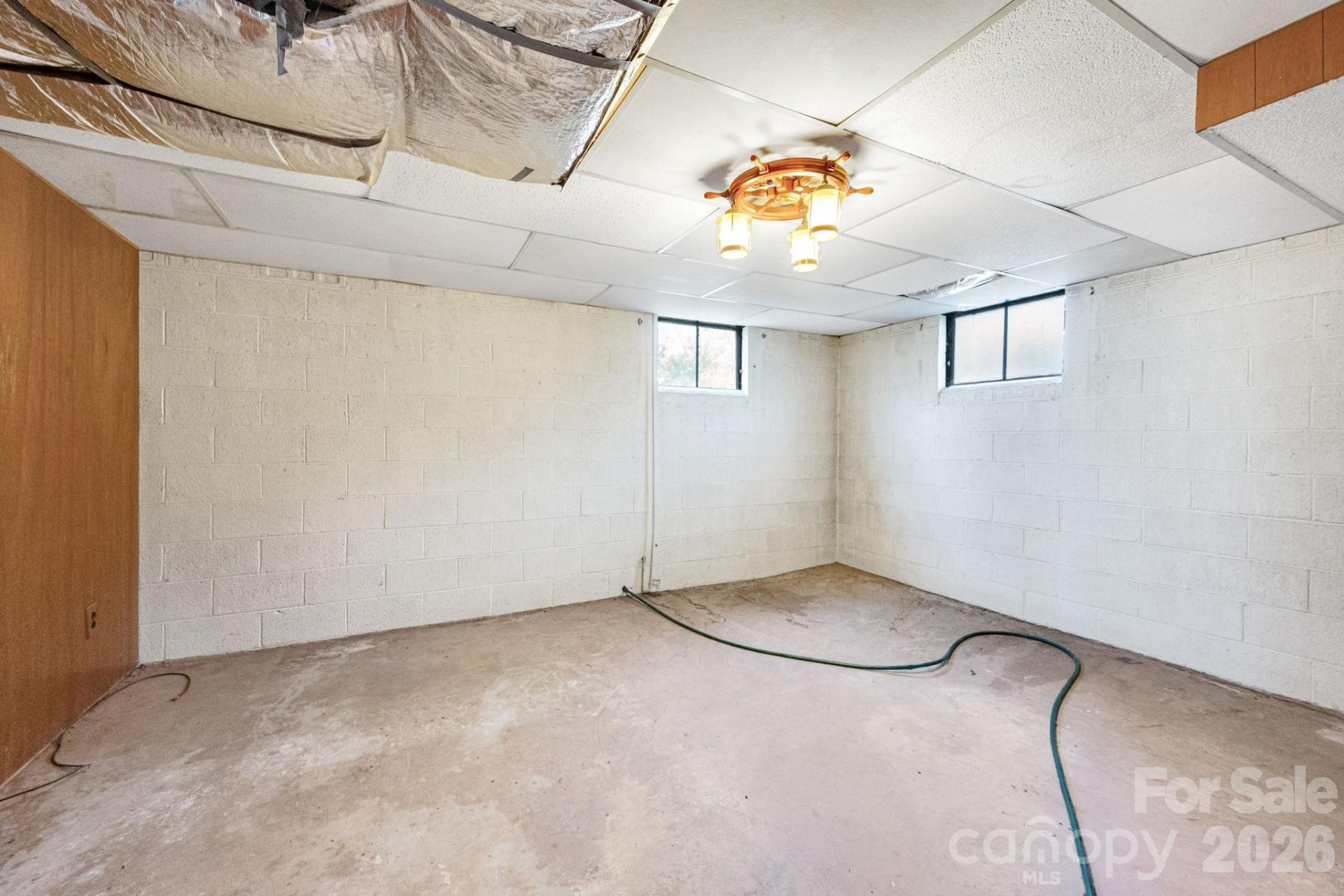 8 Pershing Road - Photo 19