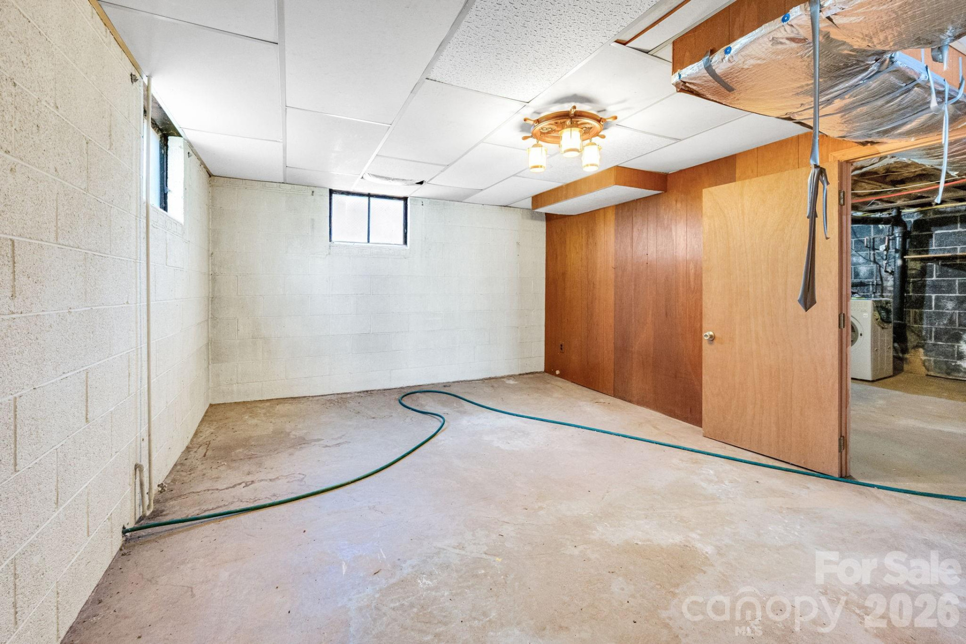 8 Pershing Road - Photo 20