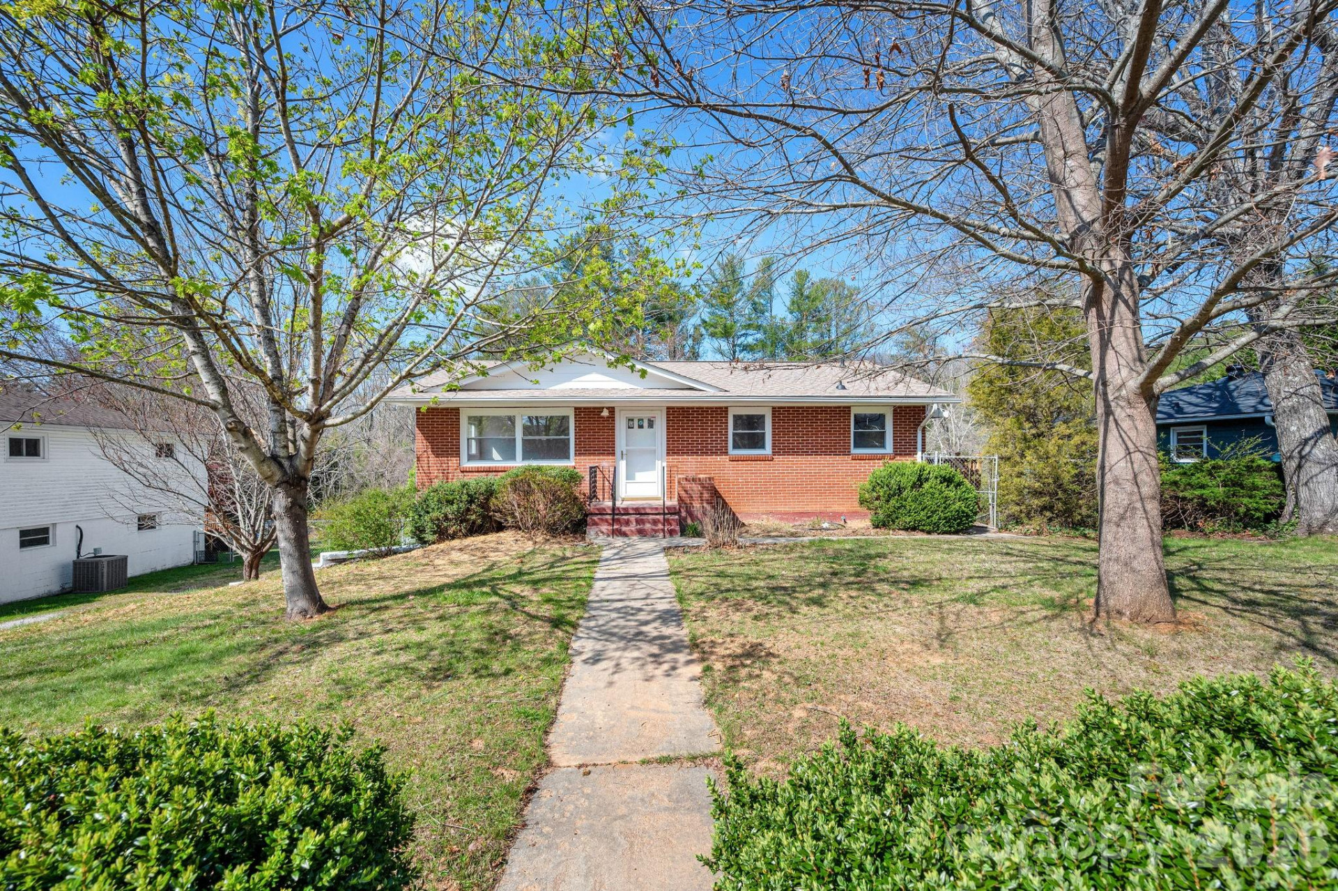 8 Pershing Road - Photo 25