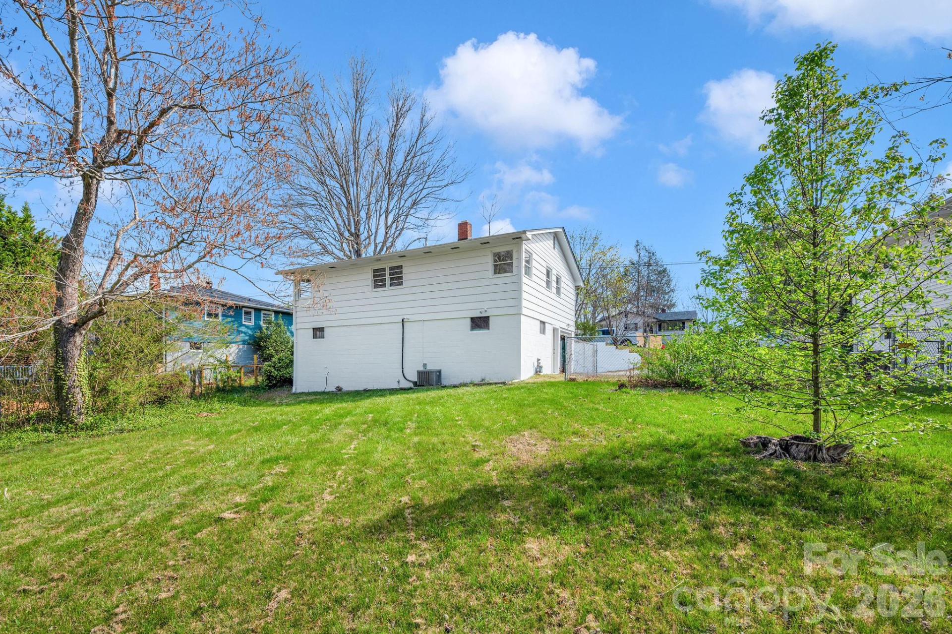 8 Pershing Road - Photo 4