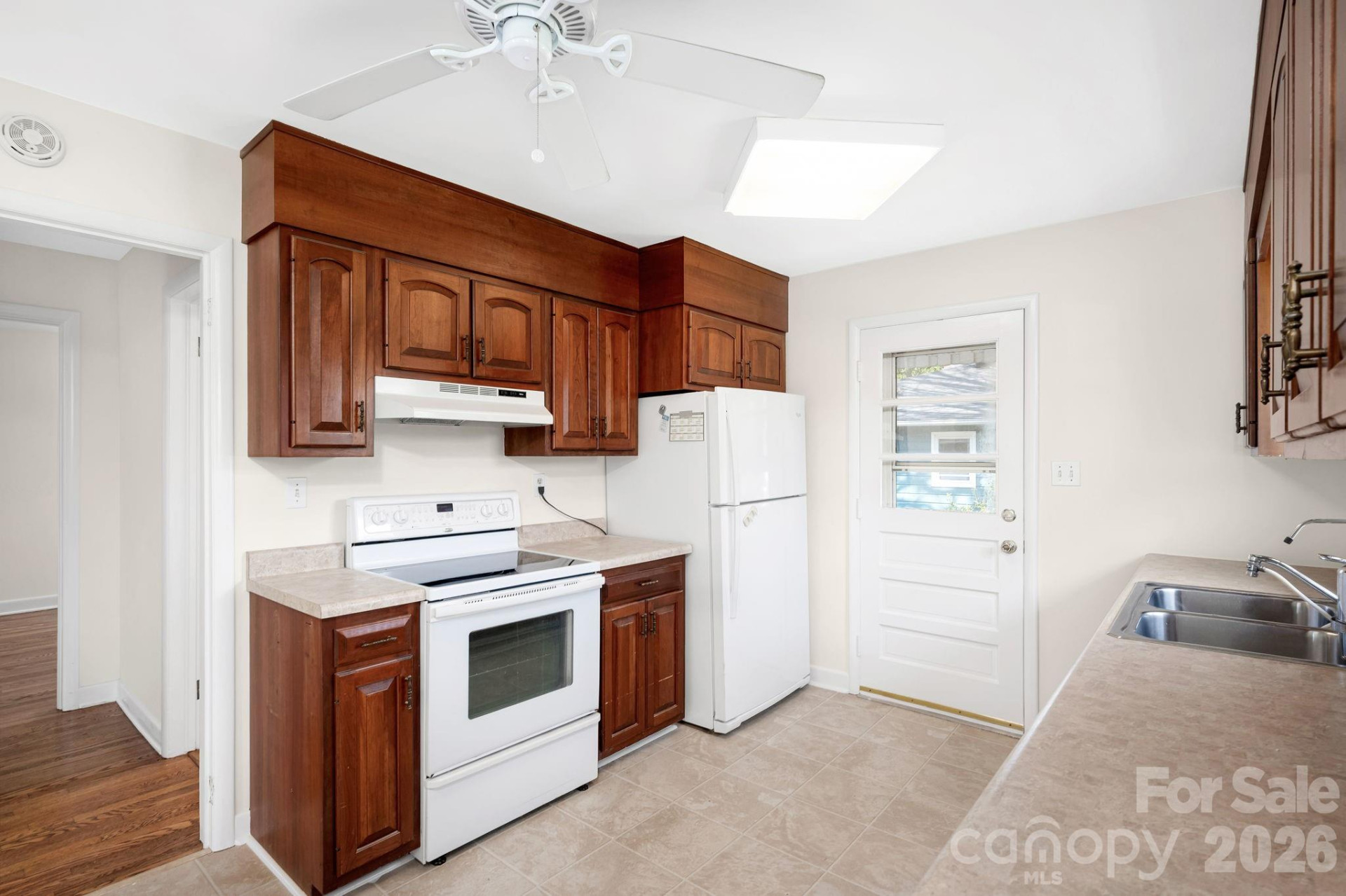 8 Pershing Road - Photo 8