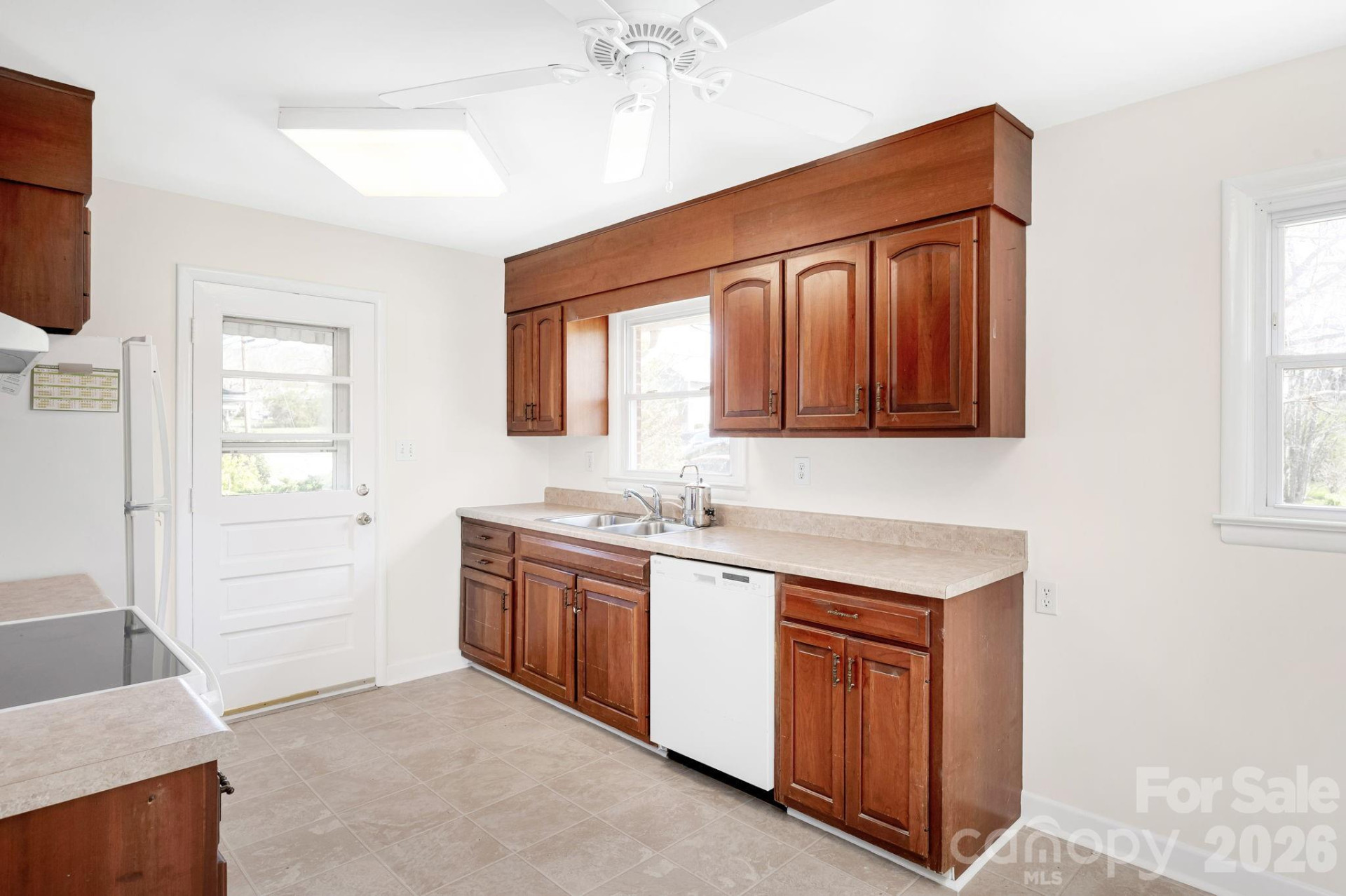 8 Pershing Road - Photo 9