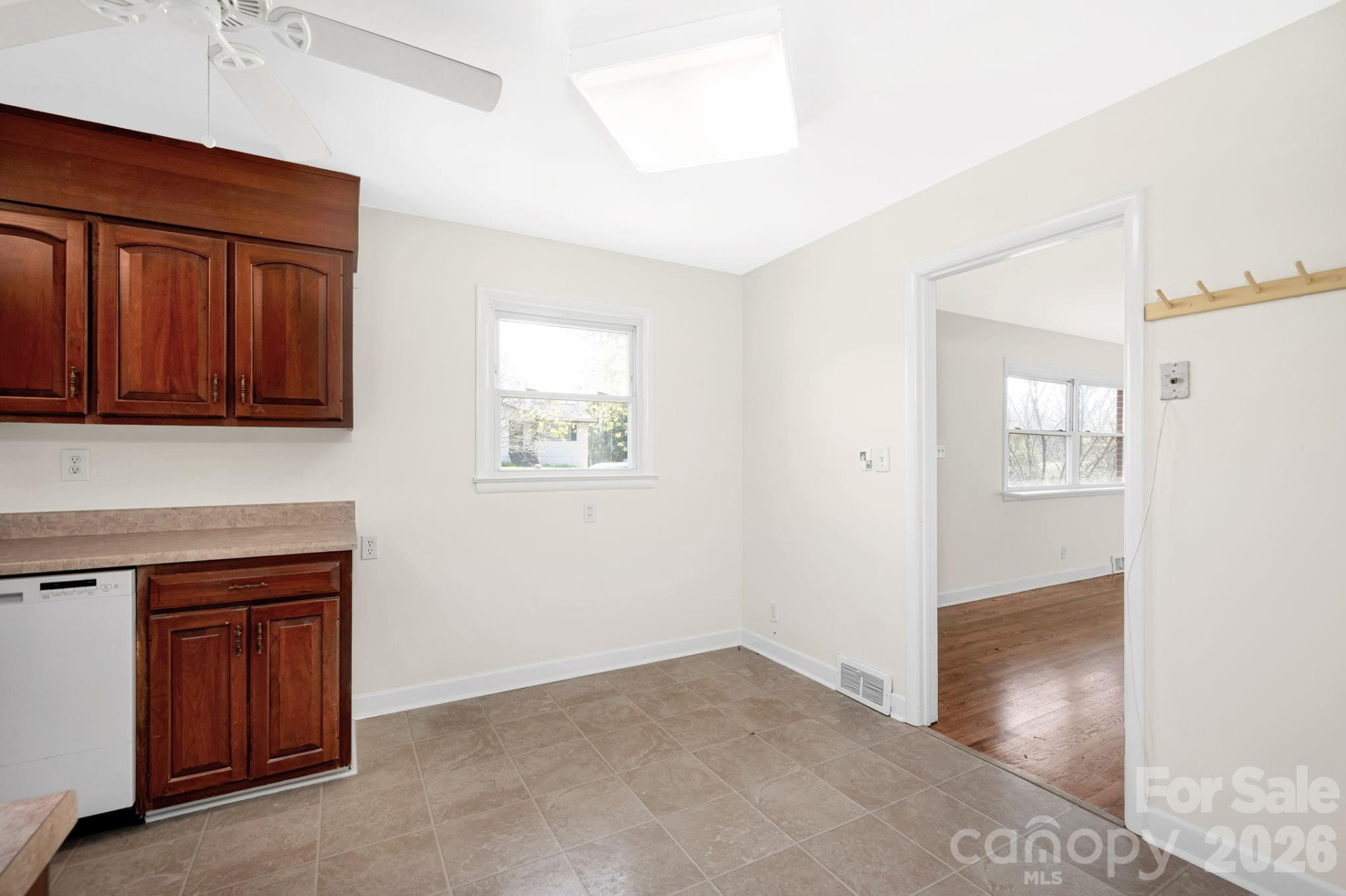 8 Pershing Road - Photo 10