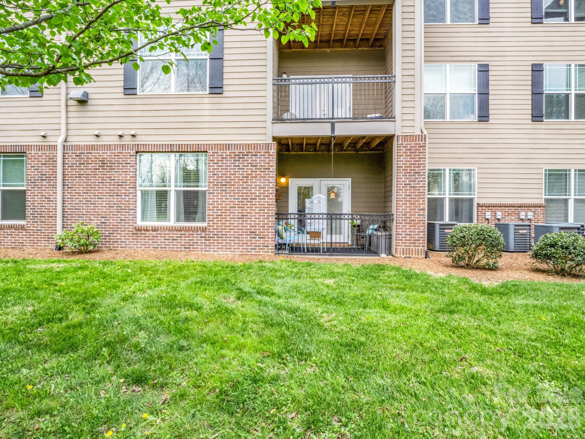 142 Brickton Village Circle #106 - Photo 4