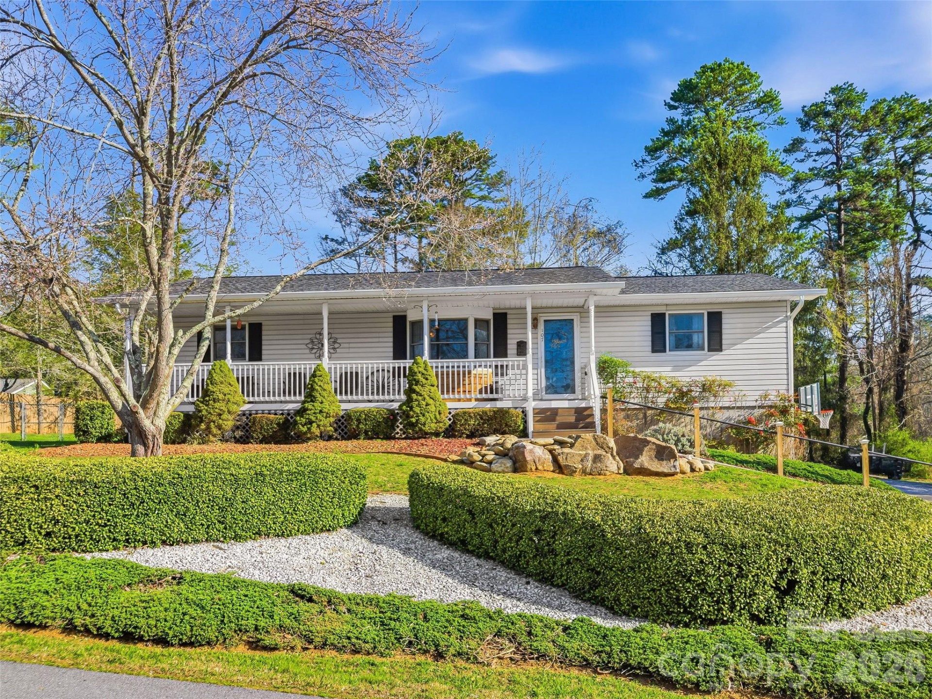 107 Edgewood Court