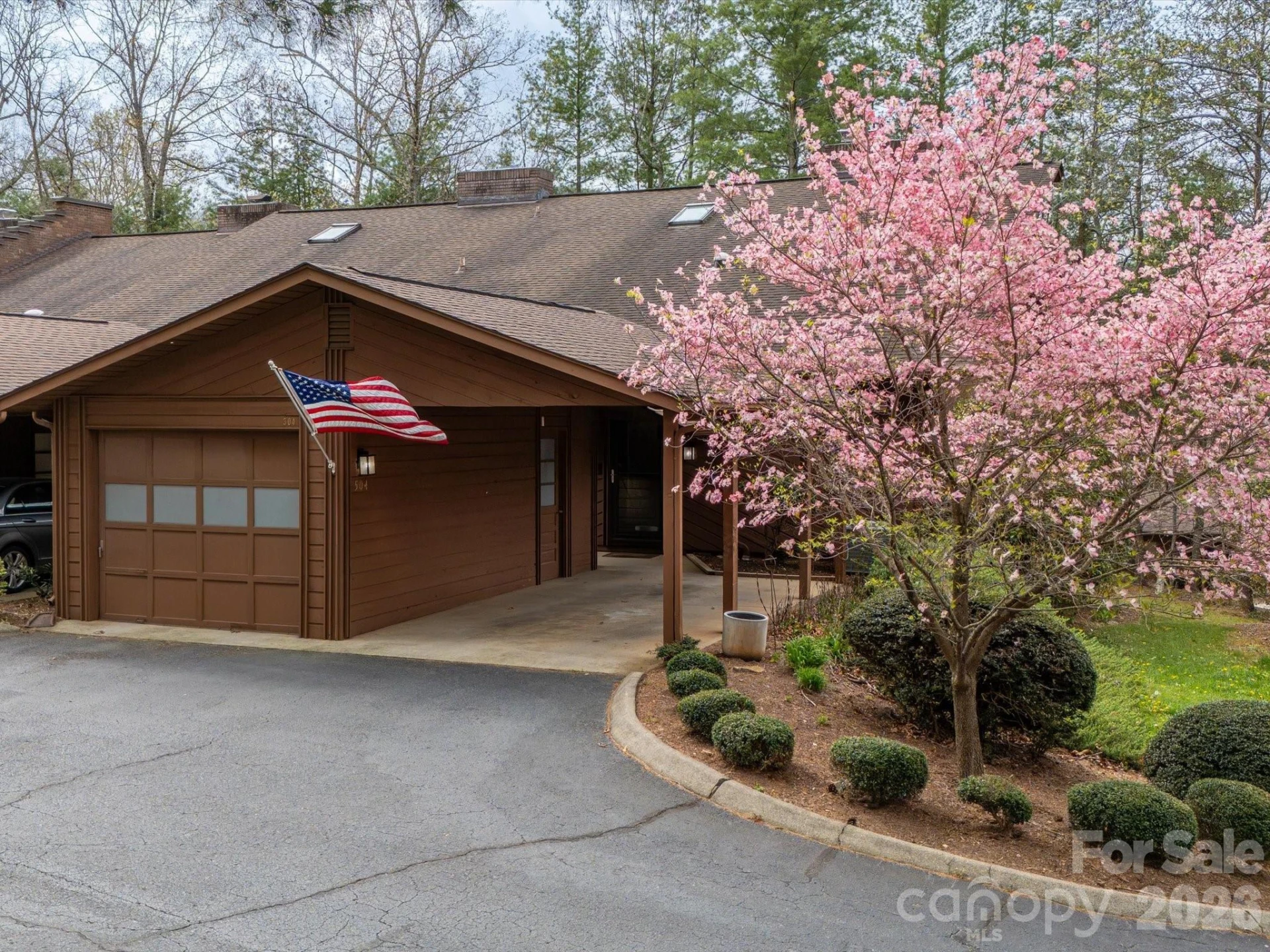 504 Woodfield Drive