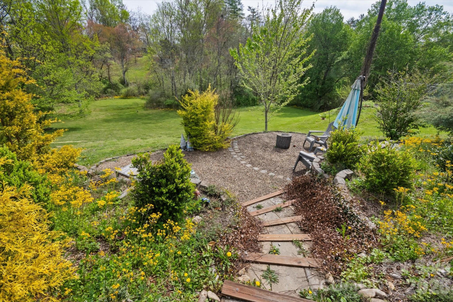 239 Ashworth Avenue - Photo 25