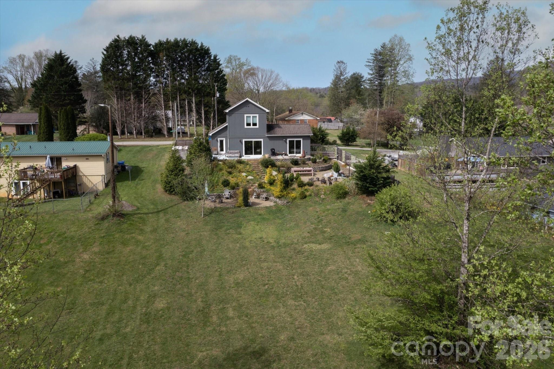 239 Ashworth Avenue - Photo 32