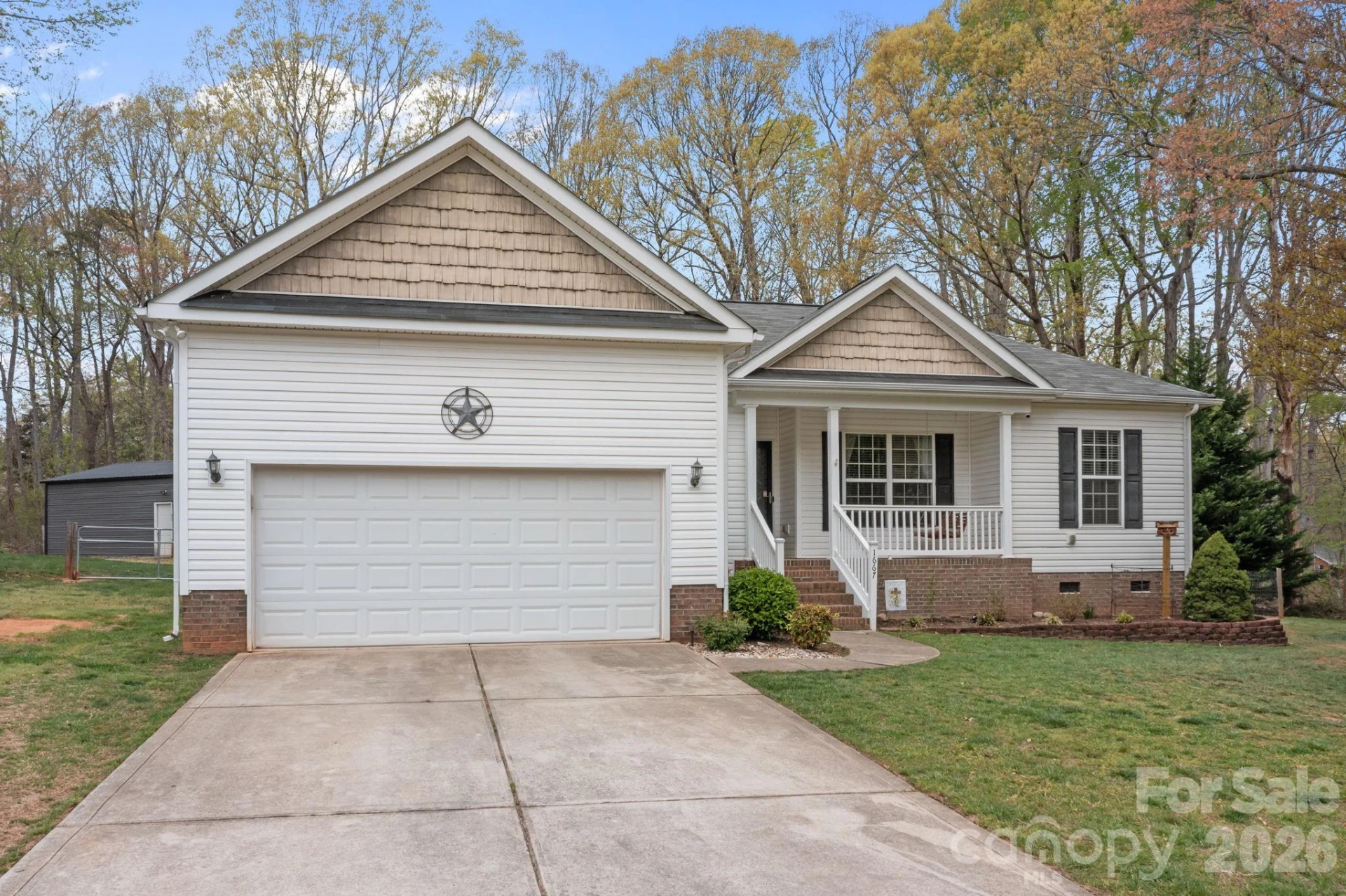 1667 Warwick Court - Photo 3