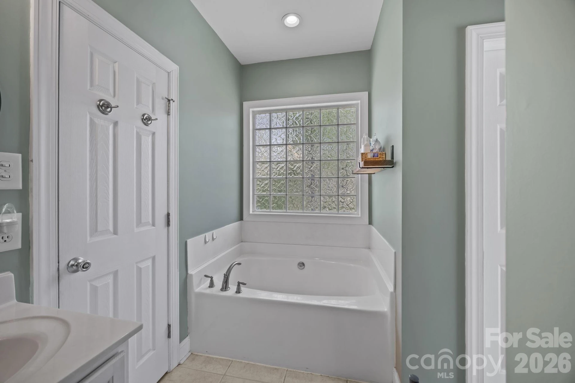 1667 Warwick Court - Photo 30