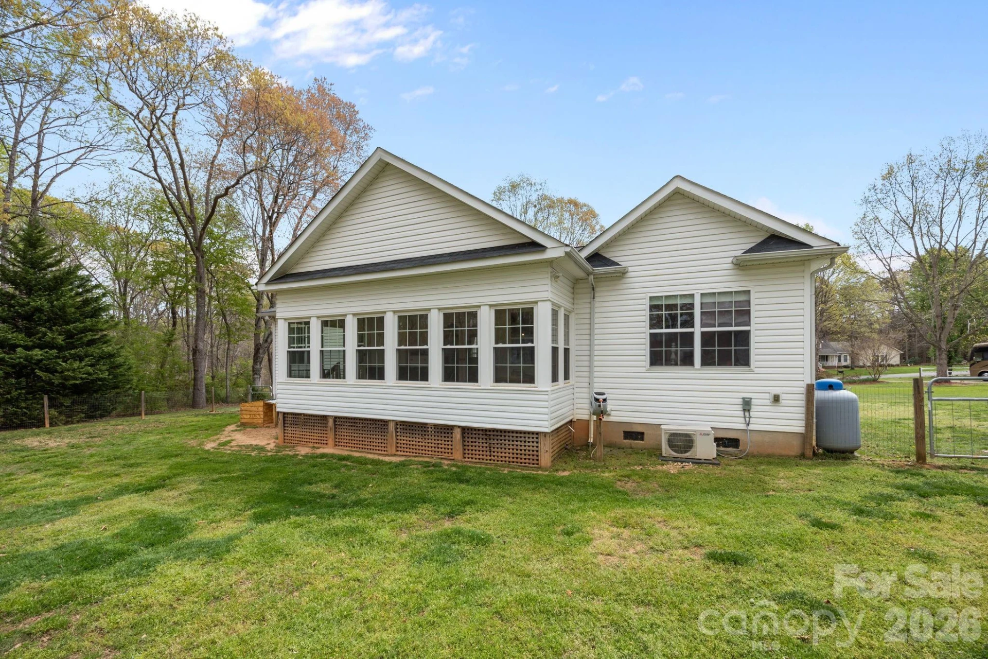 1667 Warwick Court - Photo 38