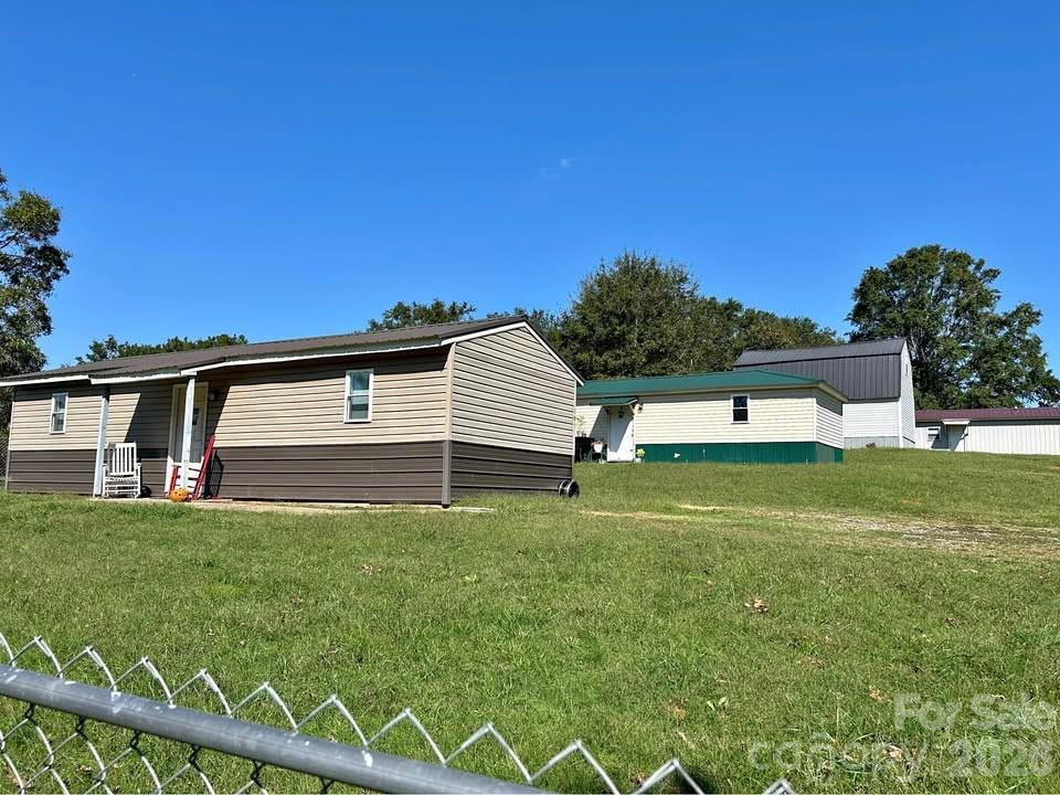 181 Sandy Hill Drive - Photo 2