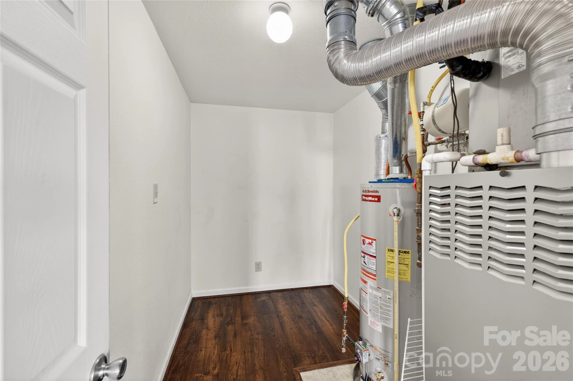 6058 Laurent Avenue - Photo 39