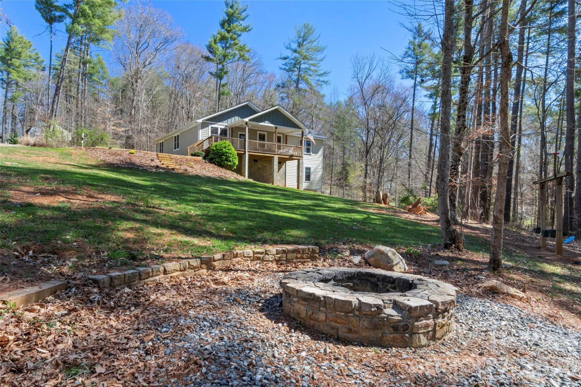 80 McKenzie Drive - Photo 3