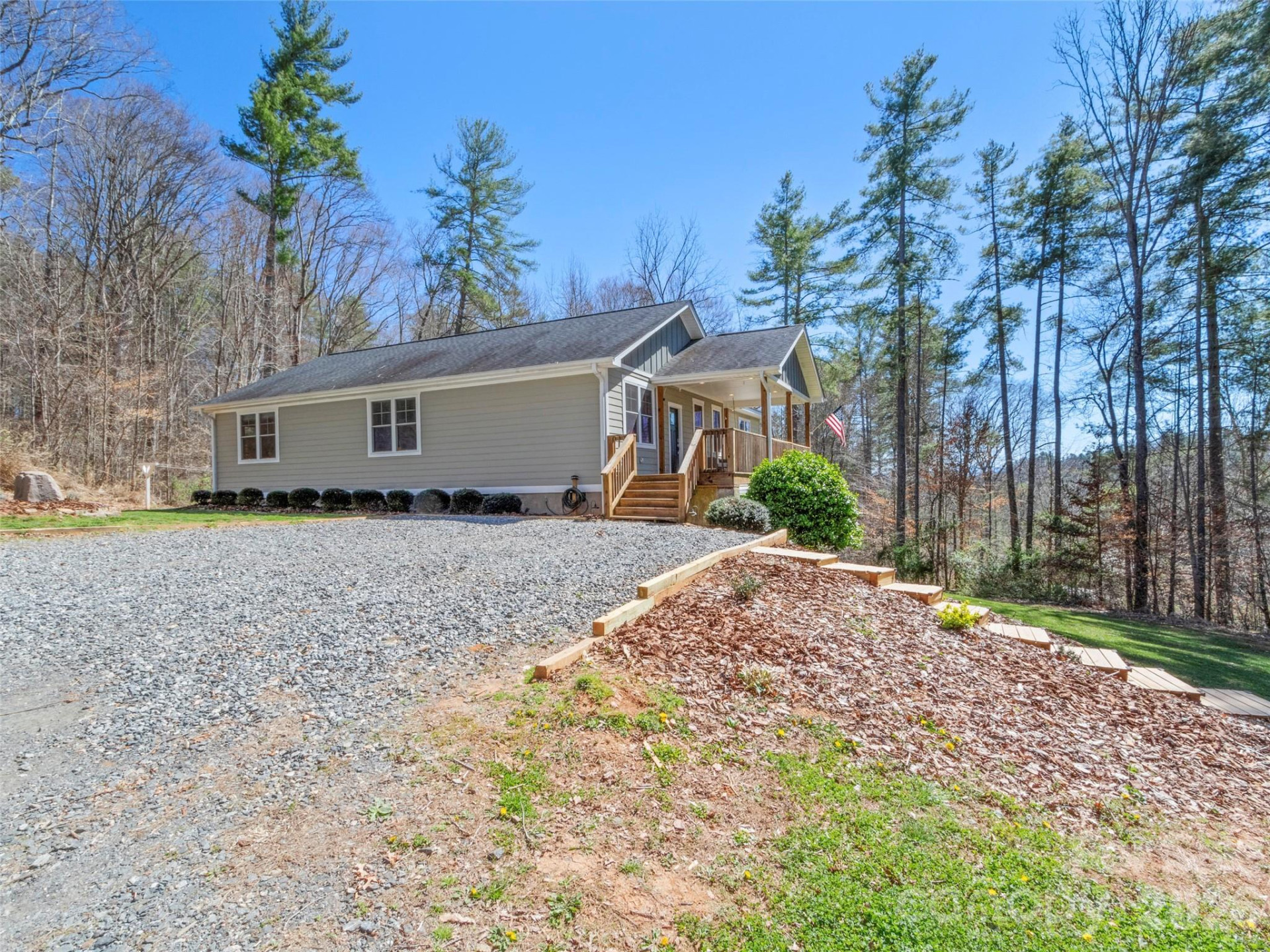 80 McKenzie Drive - Photo 4