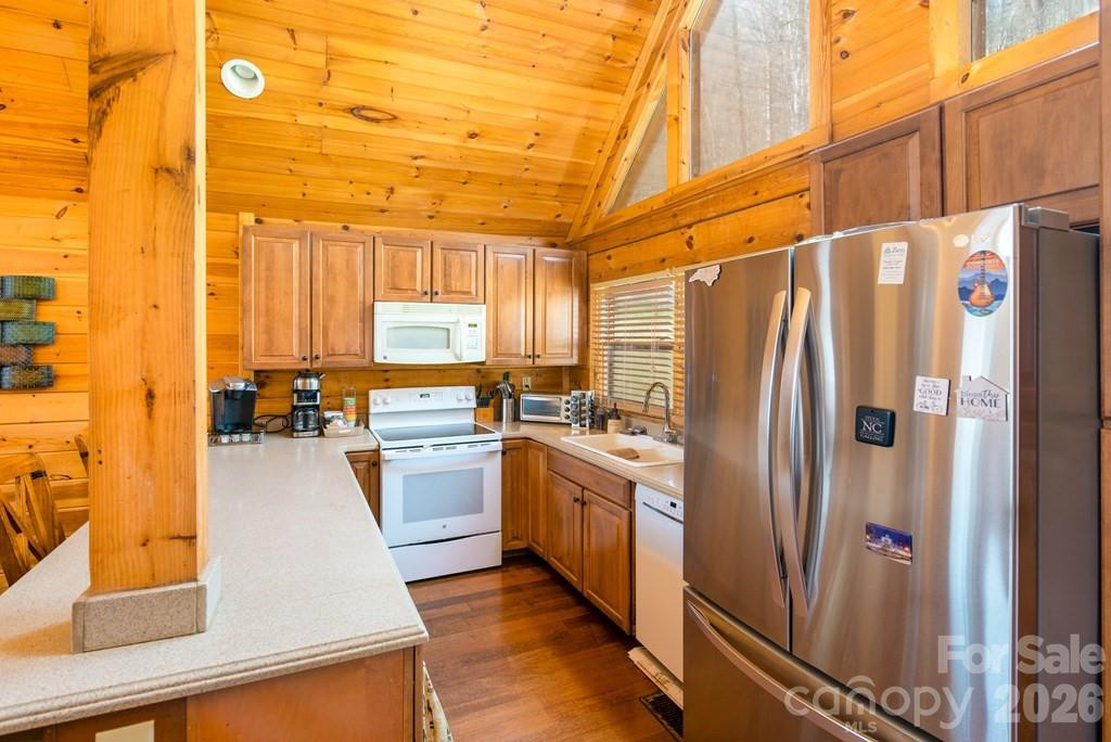 675 Forest Valley Road - Photo 2