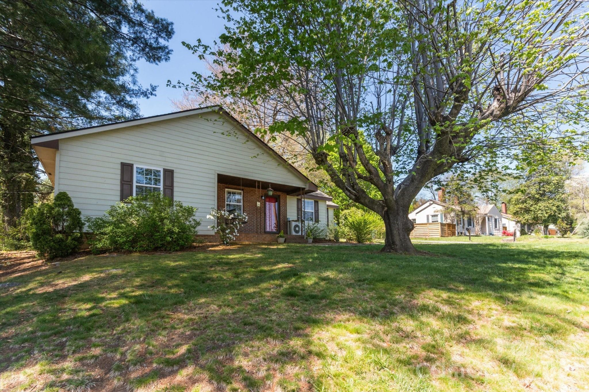 25 Montview Circle - Photo 2